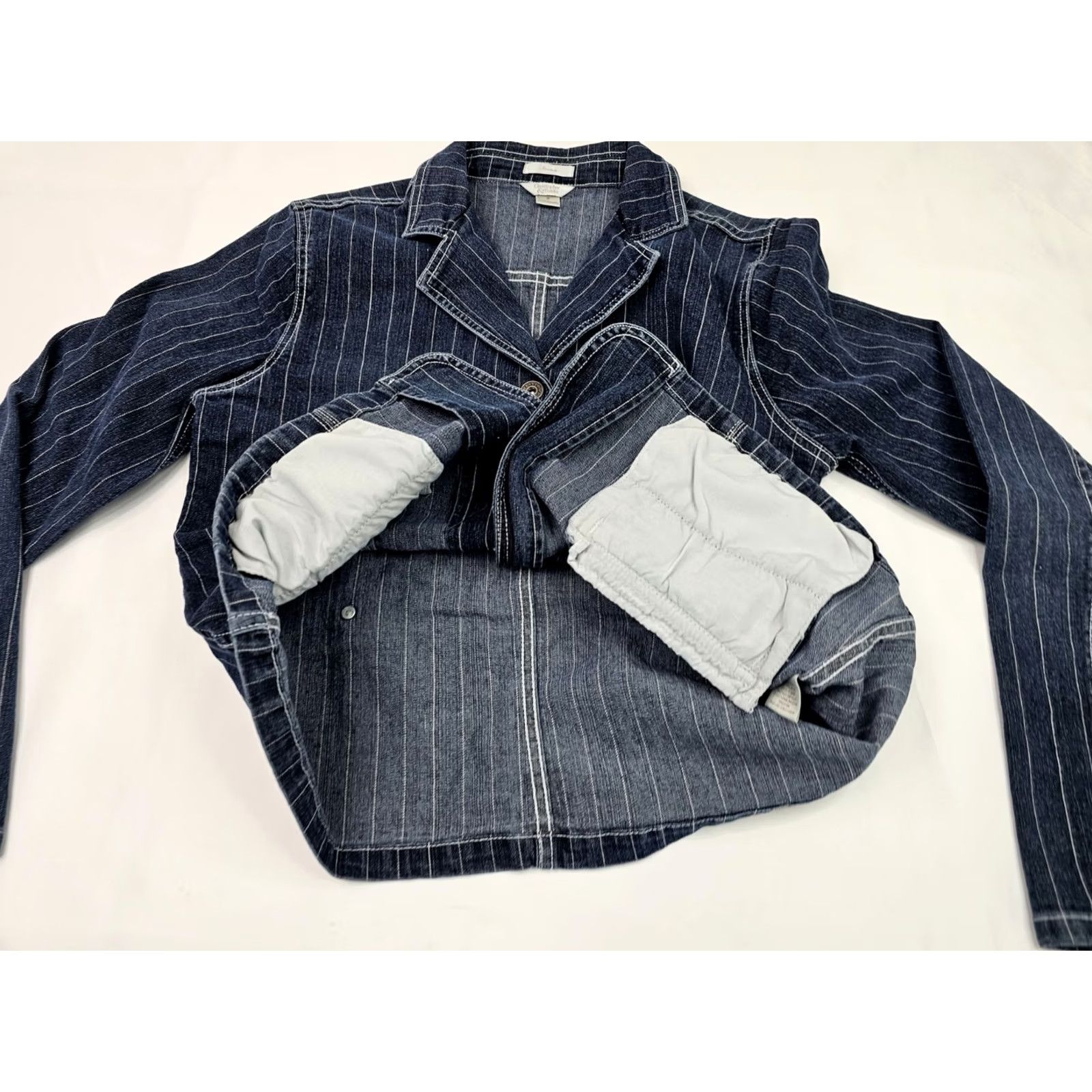 Vintage Christopher & Banks Washed Blue w White Pinstripe Denim Button Jacket Women S Jacket Size S / US 4 / IT 40 - 6 Thumbnail