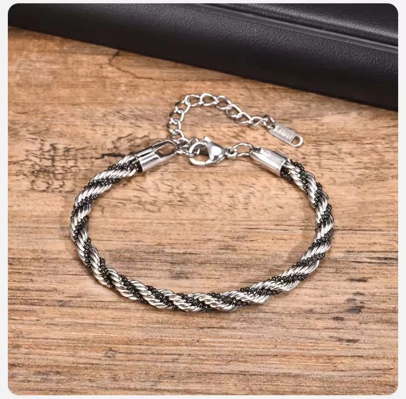 Other Silver Color Twisted Rope Chain Bracelet Size ONE SIZE - 1 Thumbnail
