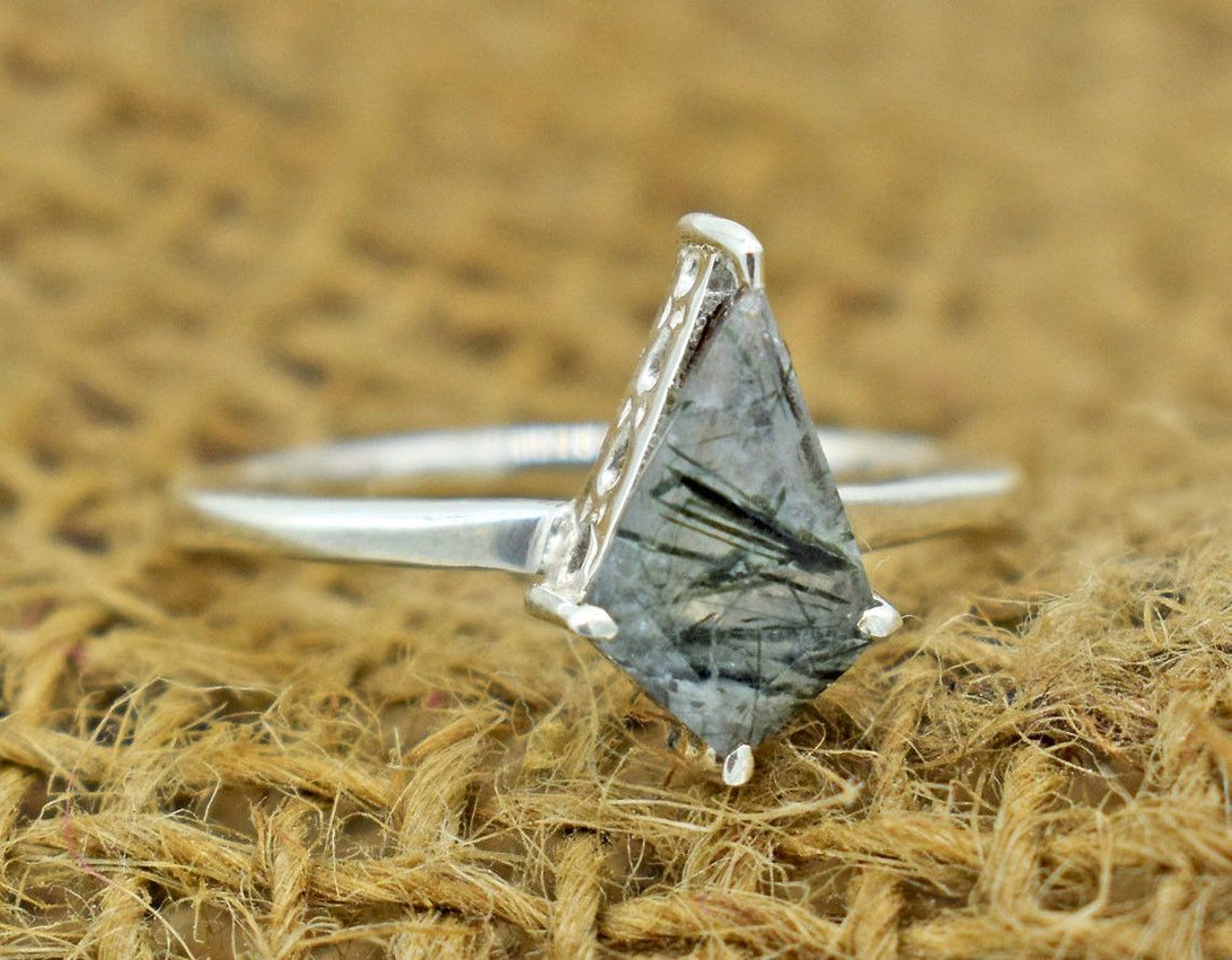 Handmade Kite Green Rutile Ring: Handmade 925K Silver Gemstone Ring Size ONE SIZE - 4 Thumbnail