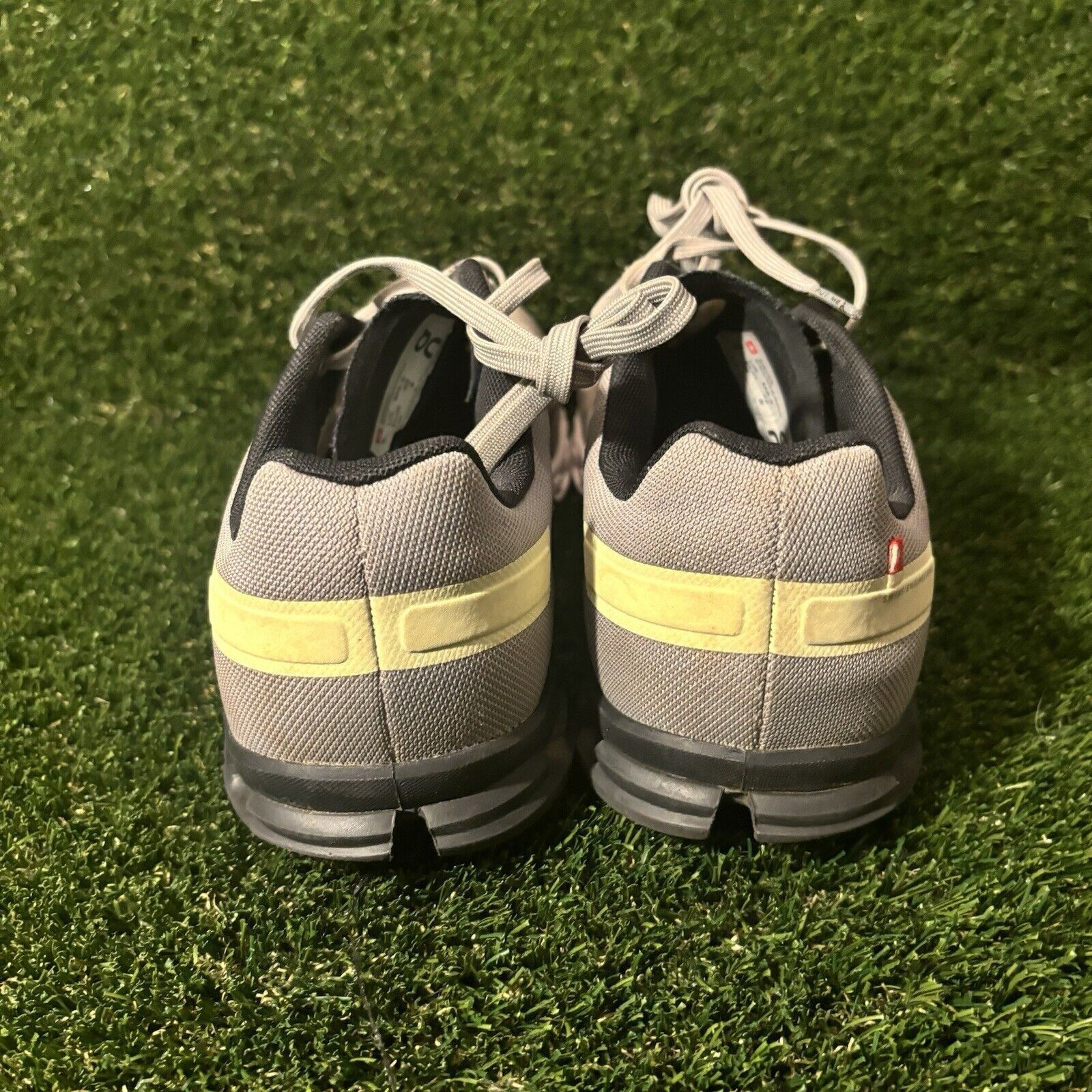 On Size 8.5 - On Cloudflow Alloy Magnet Size US 8.5 / EU 41-42 - 5 Thumbnail