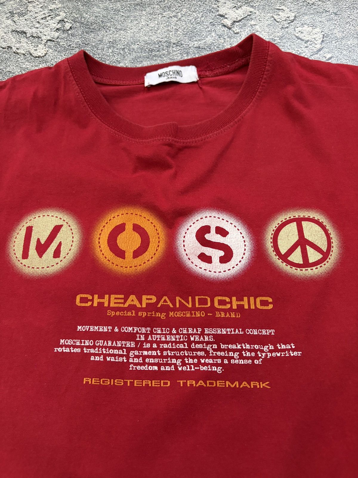 Moschino Vintage Moschino Jeans Red Cheap and Chic Peace T-Shirt Y2K Size US M / EU 48-50 / 2 - 3 Thumbnail