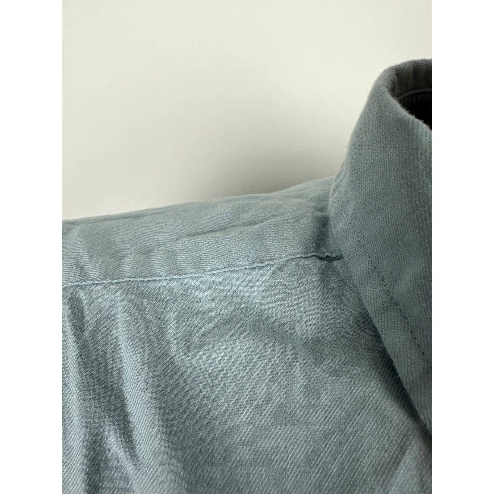 UNTUCKit UNTUCKit Shirt Men XL Light Weight Button Up Twill Cotton Short Sleeve Casual Business Blue 2000s? (no N/A) Size US XL / EU 56 / 4 - 5 Thumbnail