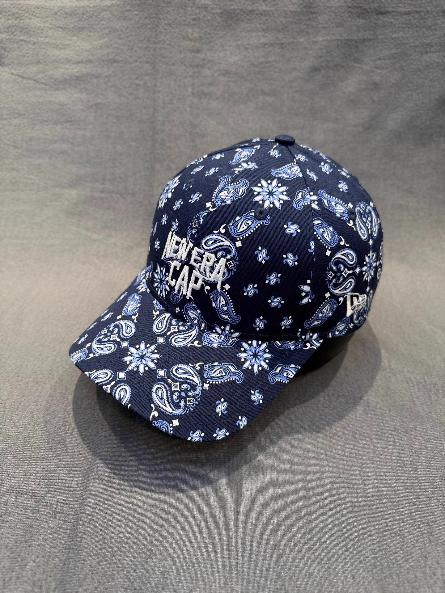 New Era New Era curved brim cap。 Q5 Size ONE SIZE - 1 Thumbnail