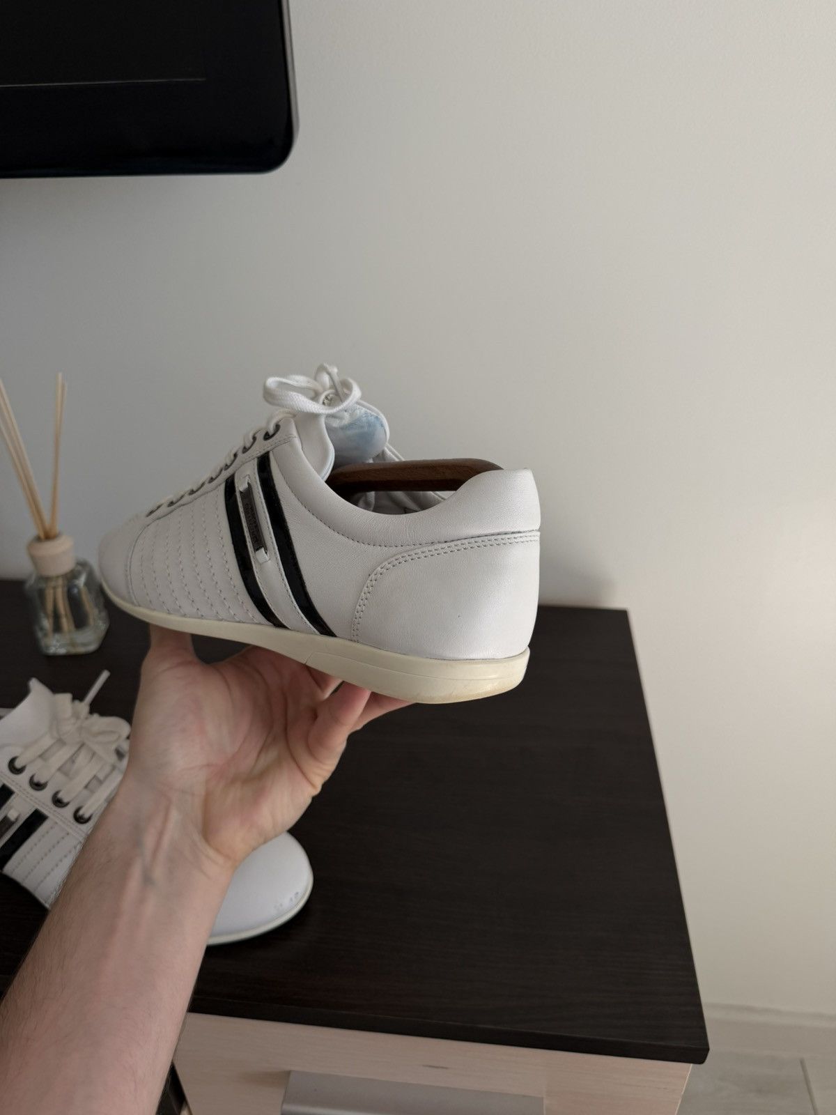 Versace VERSACE COLLECTION Baskets Blanc Pour Homme lace-up shoes Size US 7 / EU 40 - 14 Thumbnail