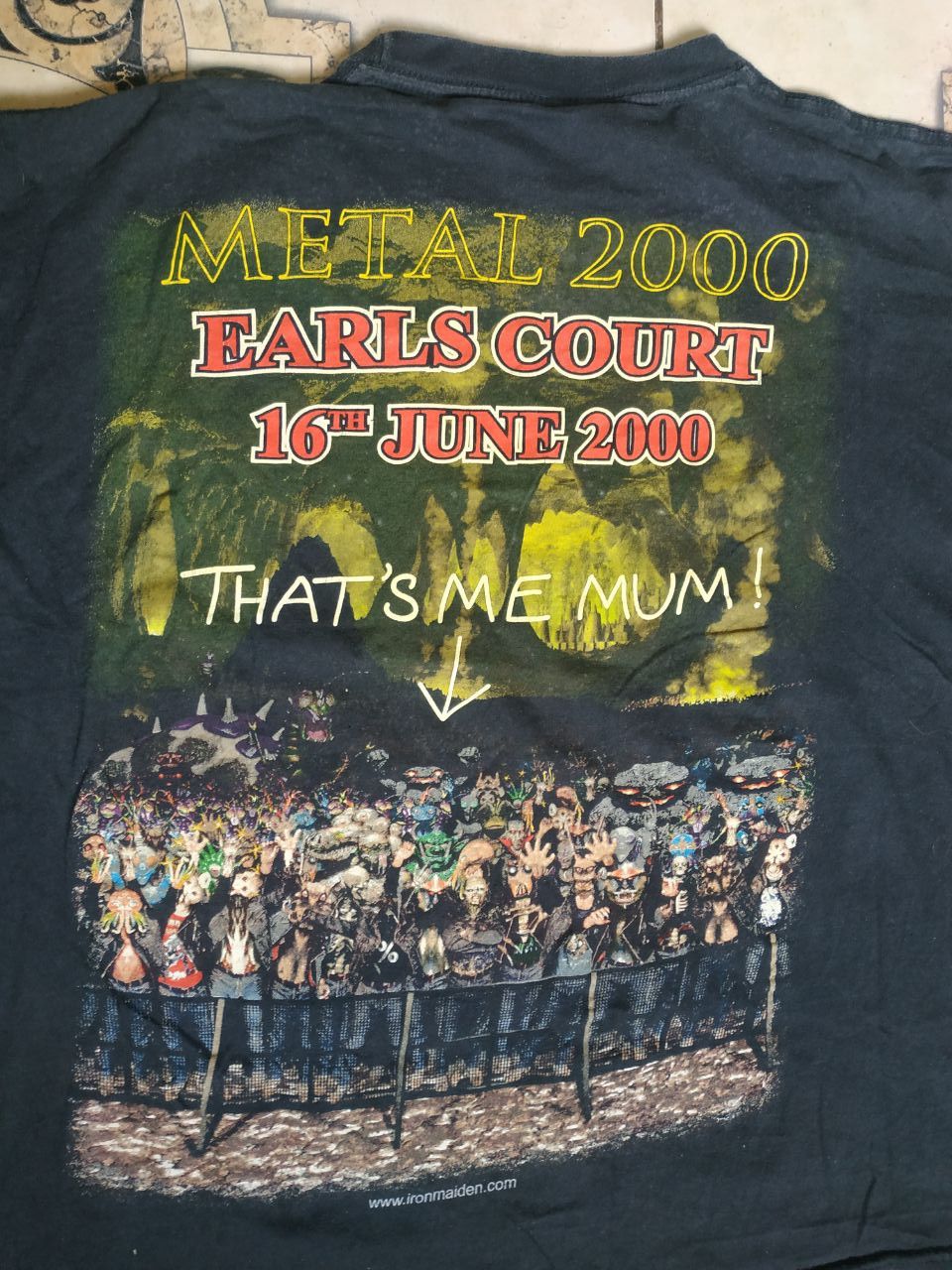 Iron Maiden Iron Maiden — 2000 Earls Court "That's Me Mum" Tee Vintage Size US M / EU 48-50 / 2 - 11 Thumbnail