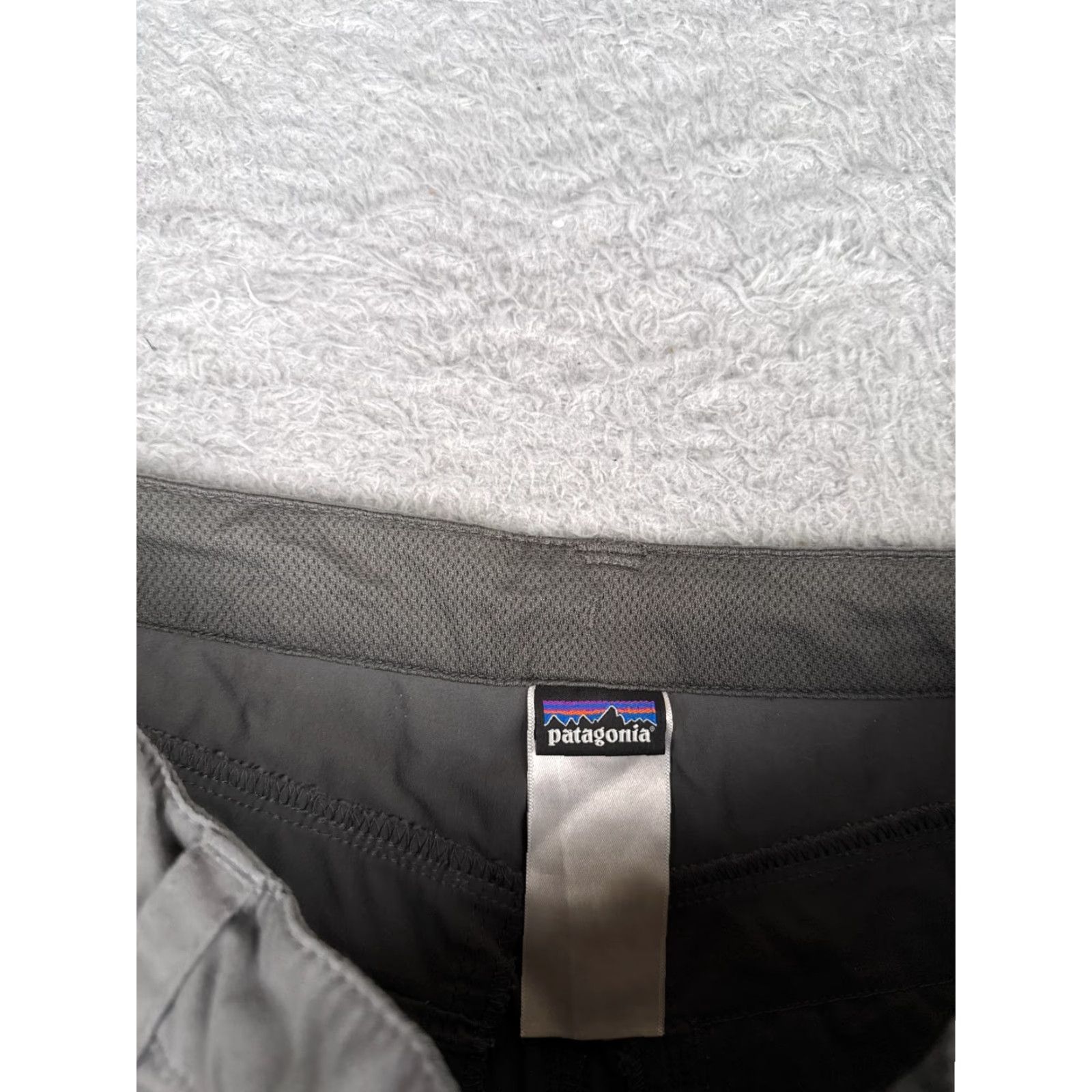 Patagonia Patagonia Shorts Womens 32 Gray Chino Nylon Blend Zip Pocket Hiking Camp 32x5 Size 24" / US 00 / IT 34 - 7 Thumbnail