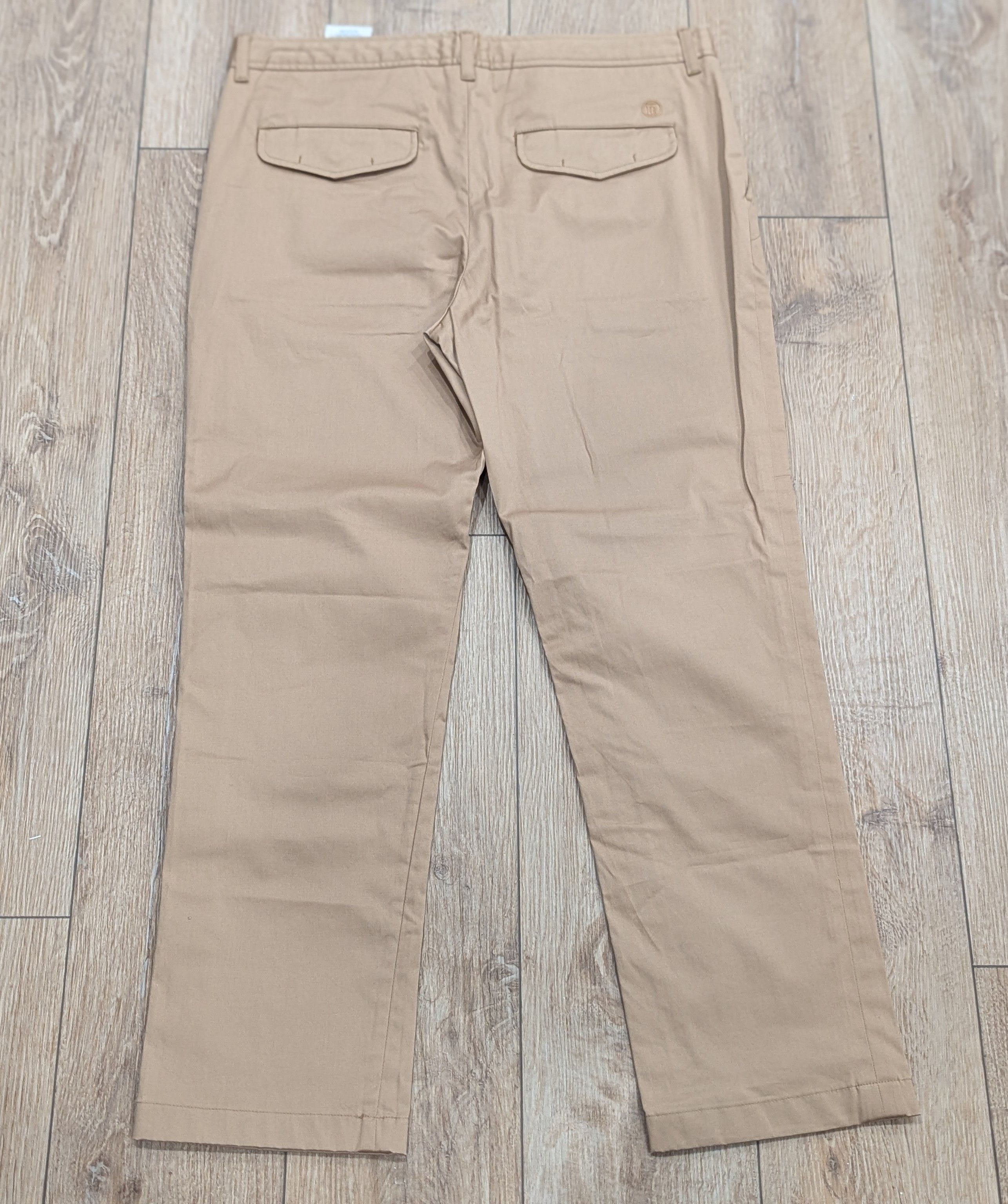 Burberry Burberry Embroidered Logo Tailored Pants Camel 54 US 38 Size US 38 / EU 54 - 3 Thumbnail
