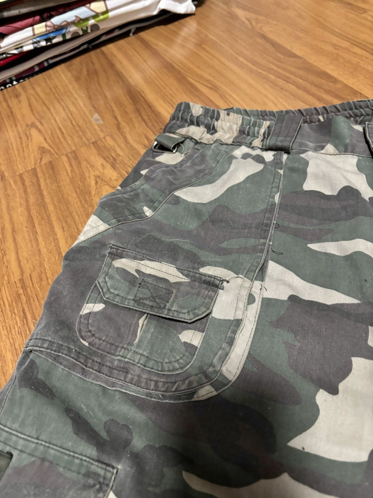 Vintage Faded Military Camo Cargo Shorts Size US 33 - 18 Thumbnail