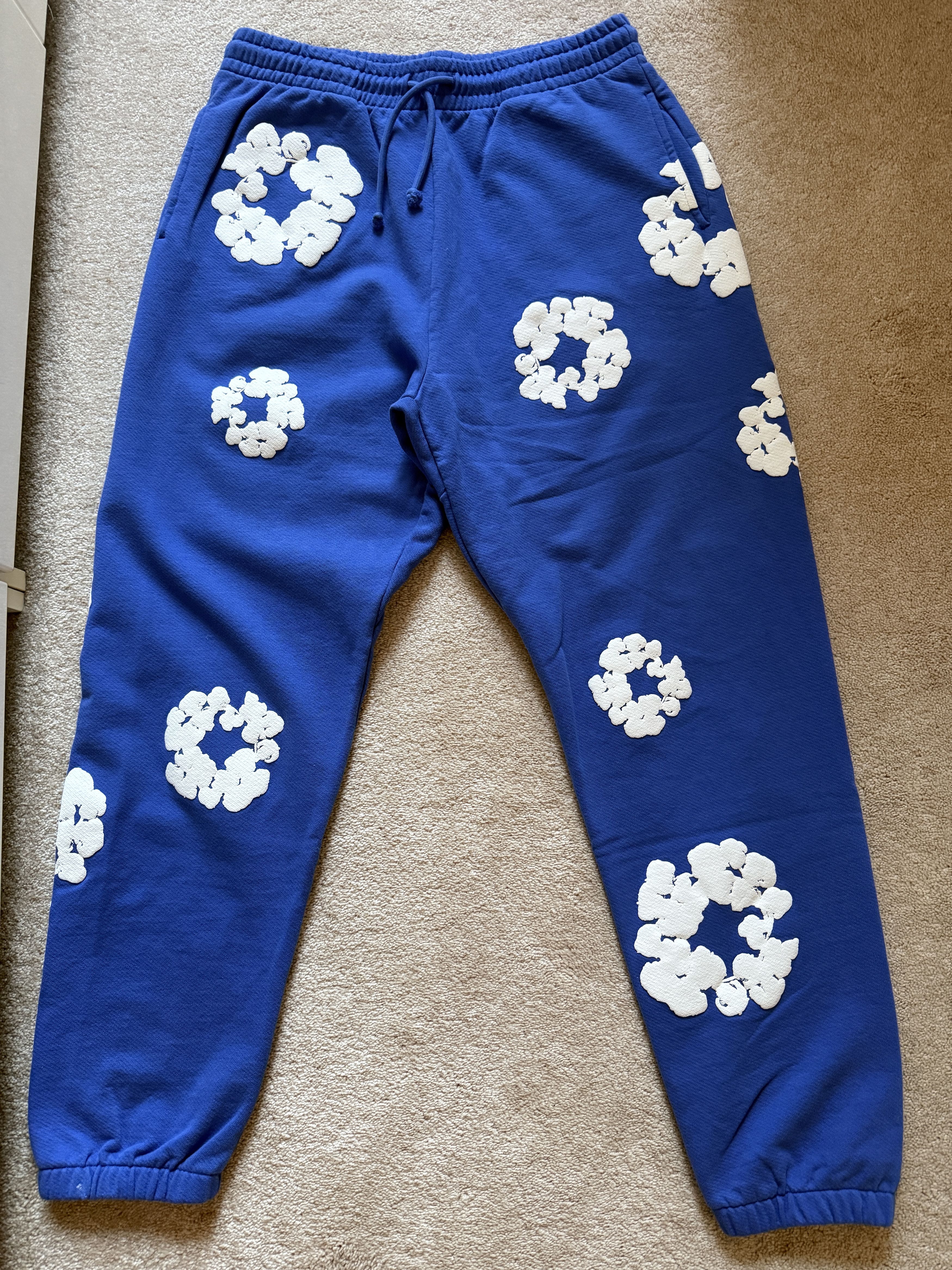 DENIM TEARS Denim Tears The Cotton Wreath Sweatpants Royal Blue Size US 32 / EU 48 - 1 Thumbnail