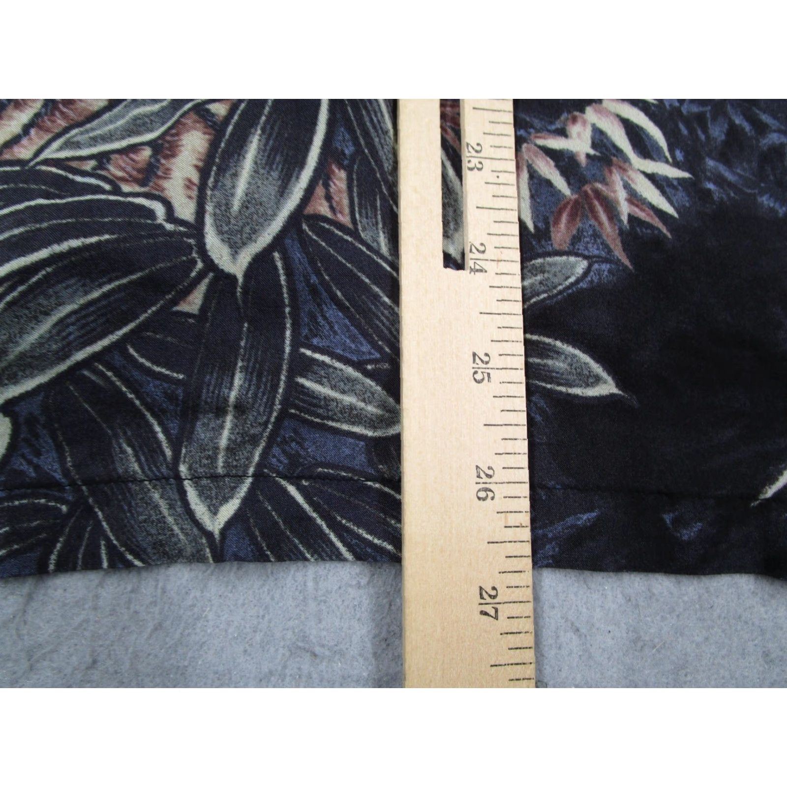 Allsaints VINTAGE AllSaints Shirt Mens Small Black Chokai LS Tiger Print Button Up MS003P Size US S / EU 44-46 / 1 - 7 Thumbnail