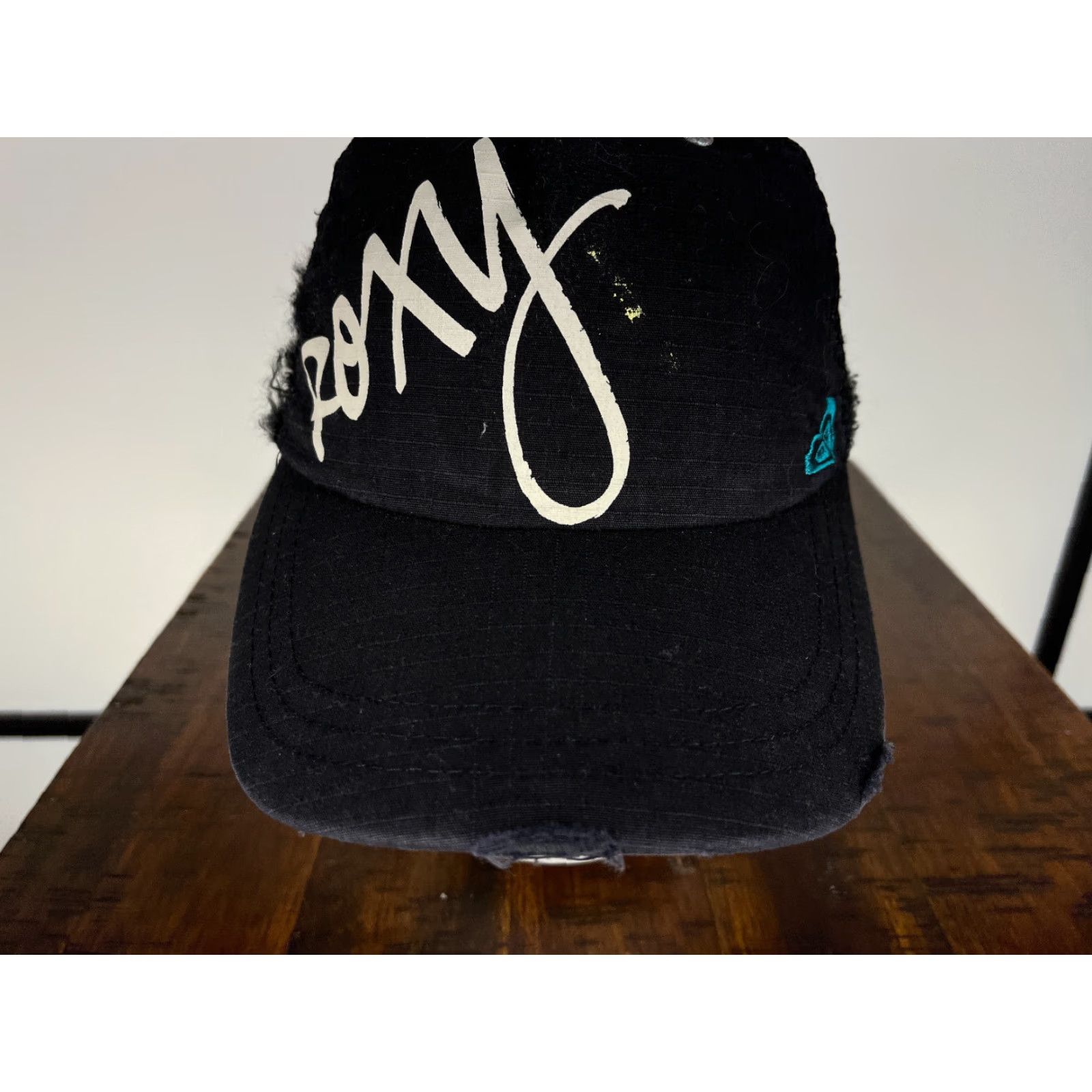 Vintage ROXY Hat Cap Snap Back Trucker Womens One Size Black Distressed Polyester Outdoor Logo Knit Pattern Solid Size ONE SIZE - 3 Thumbnail