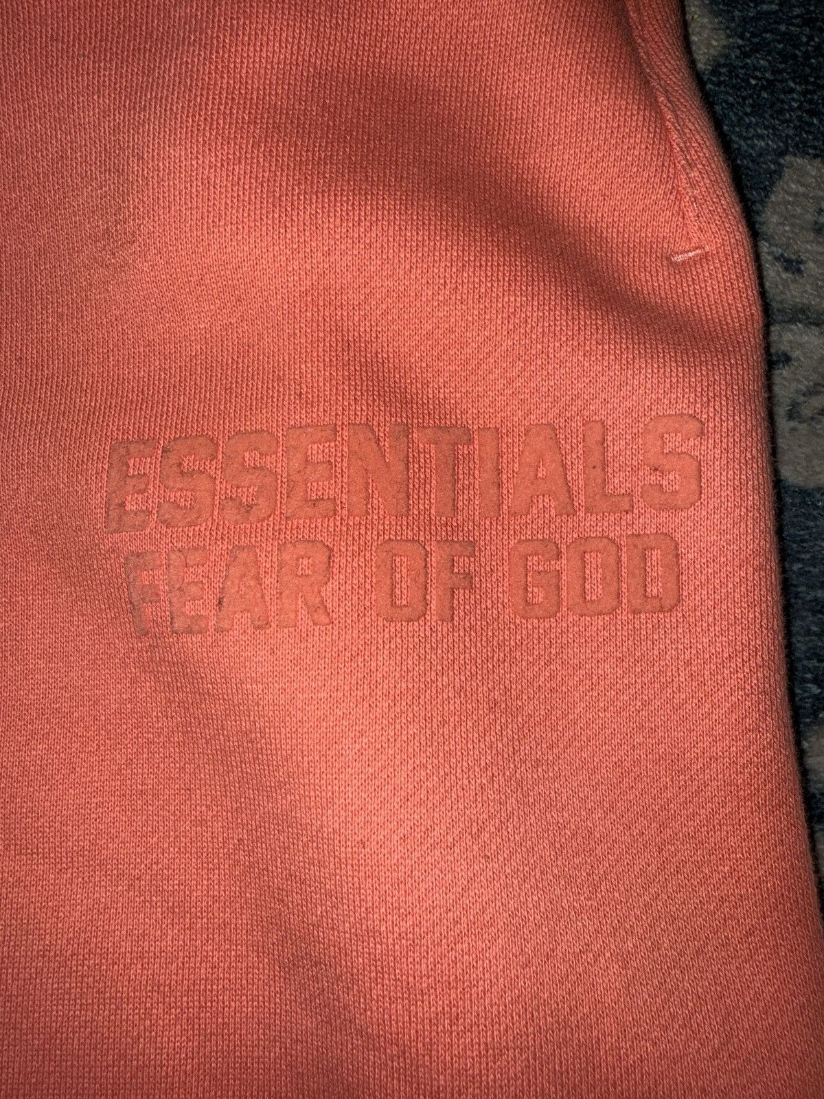 Essentials Essentials Fear Of God Sweatpants Coral Size US 36 / EU 52 - 3 Thumbnail