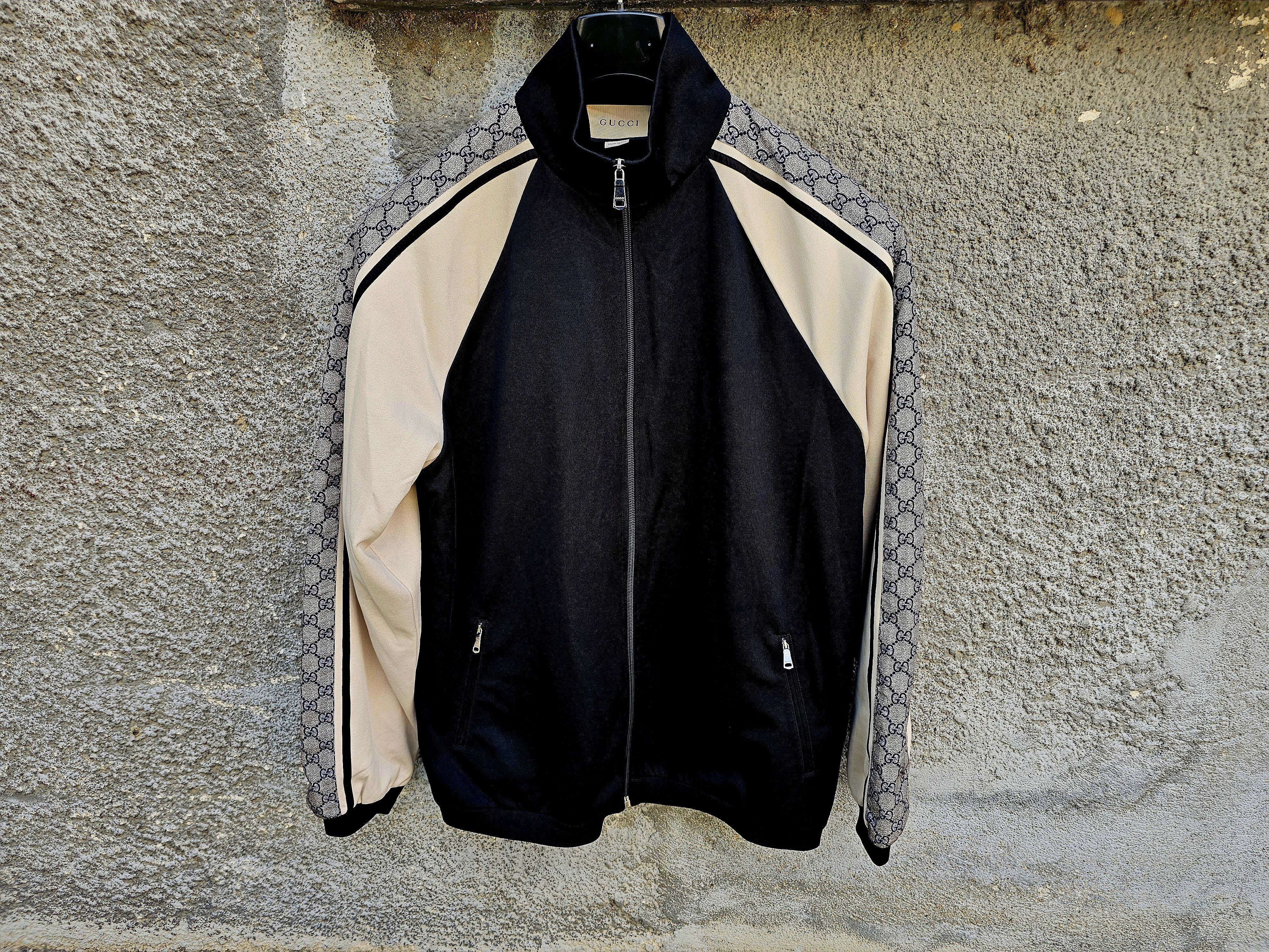 Gucci $1650 Gucci GG Paneled Logo Men