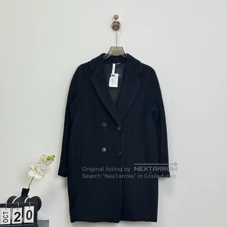 Max Mara Alpaca and Wool Blended Coat with Buttons