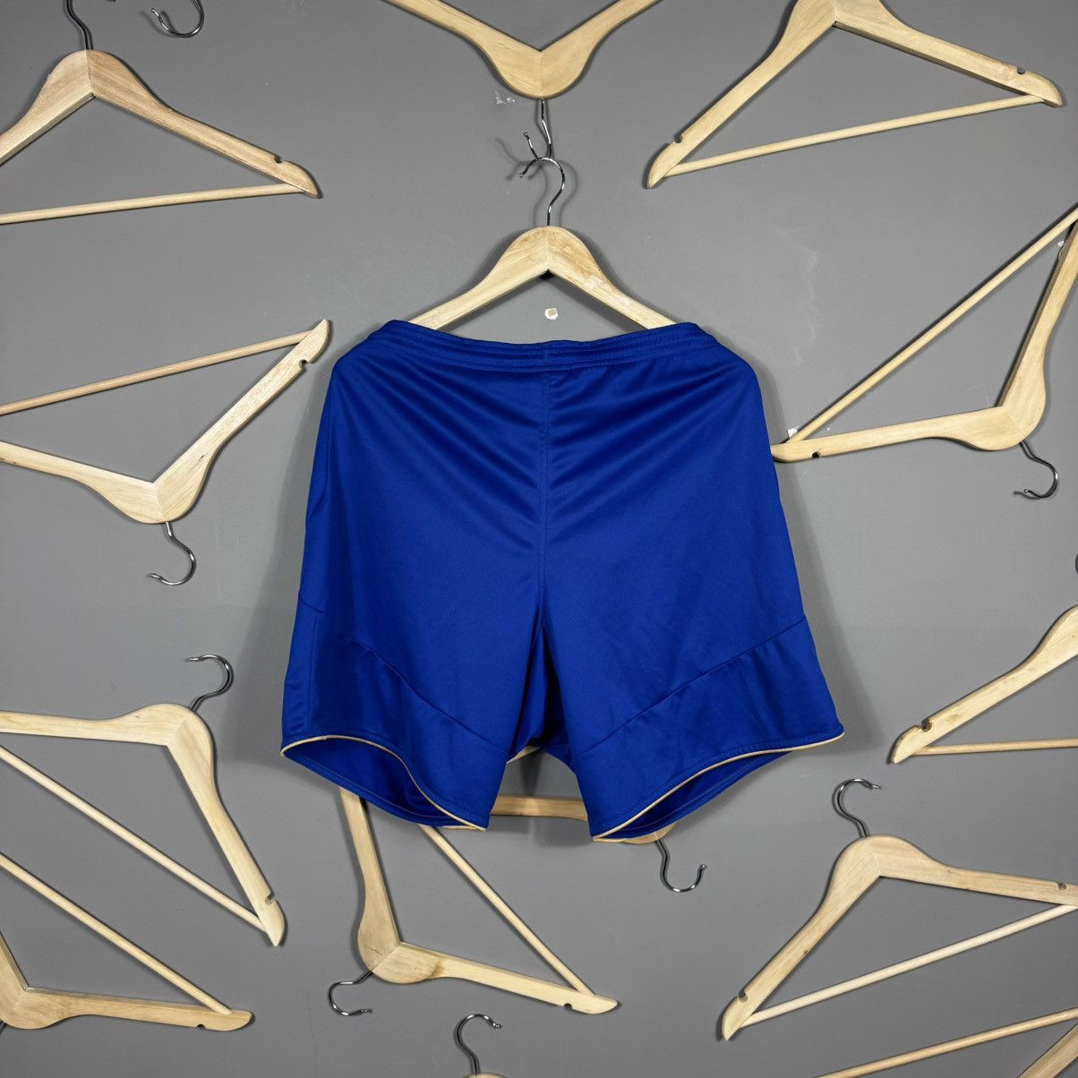 Chelsea Soccer × Umbro × Vintage Umbro 00s Chelsea Soccer Shorts Size US 34 / EU 50 - 8 Thumbnail