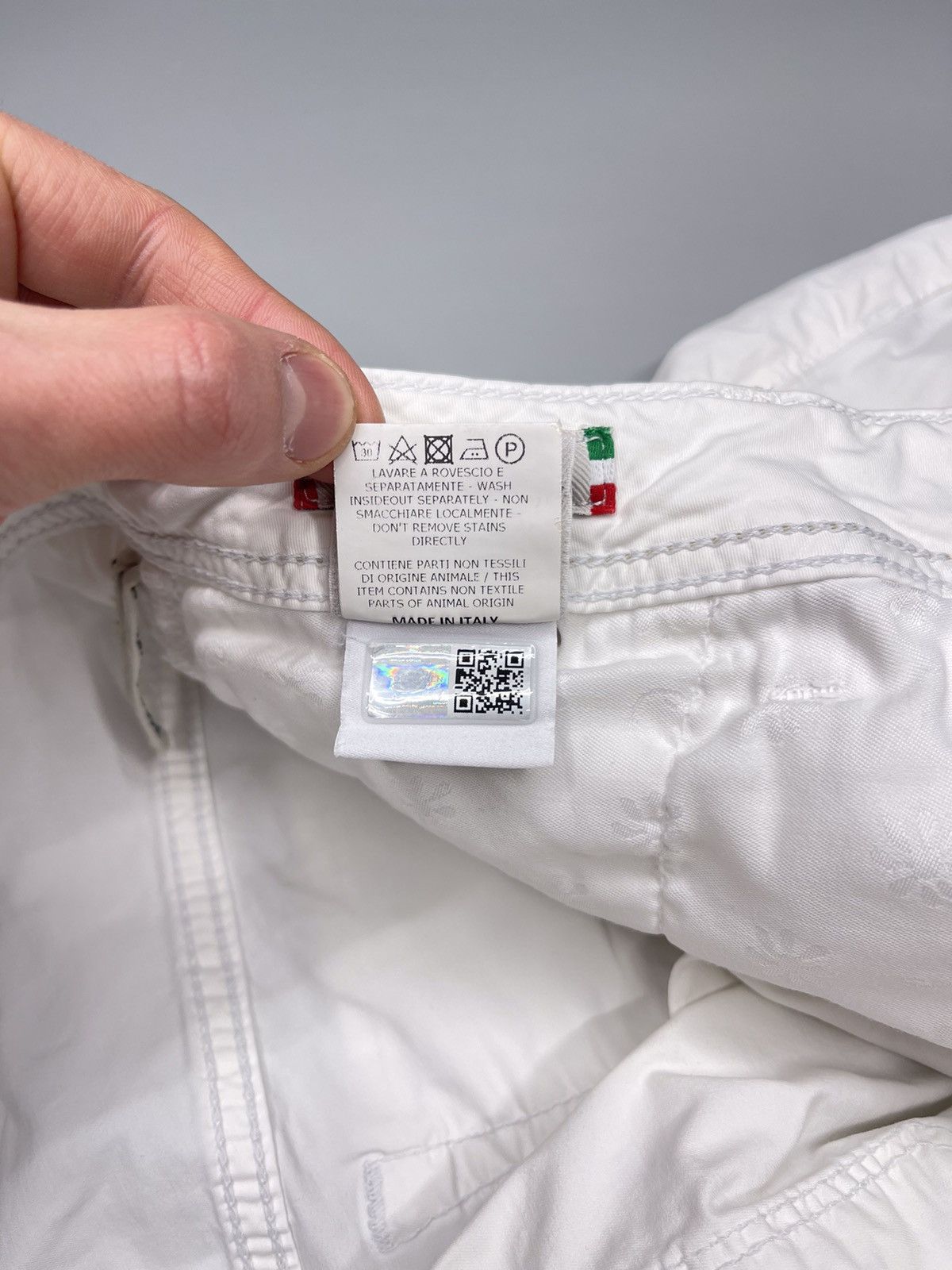 Jacob Cohen Jacob Cohen Luxury White Short Size US 30 / EU 46 - 14 Thumbnail