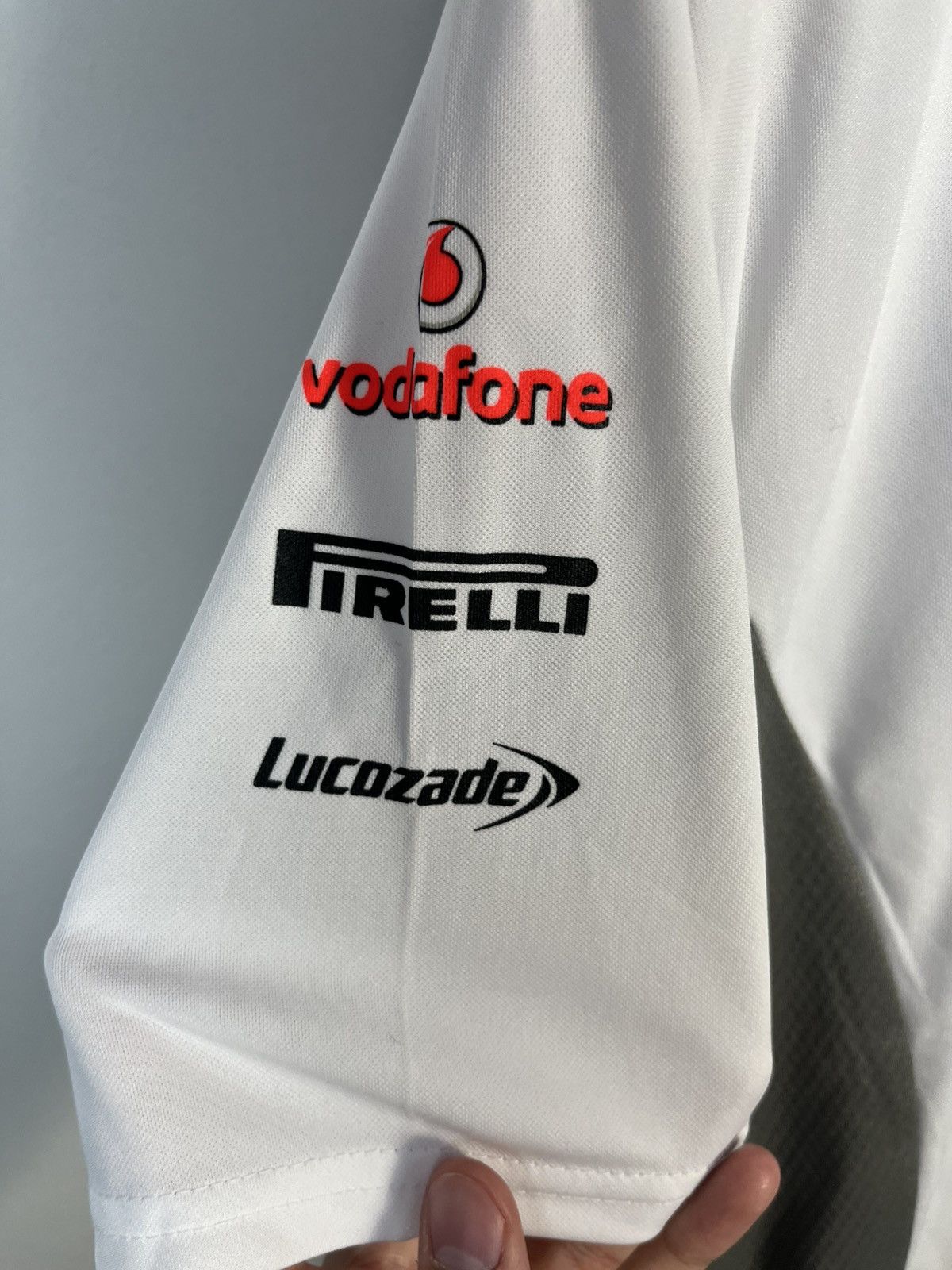 Formula 1 × Mercedes-Benz × Vintage Mercedes-Benz Vodafone F1 Vintage Tee Shirt Jersey Size M / US 6-8 / IT 42-44 - 5 Thumbnail
