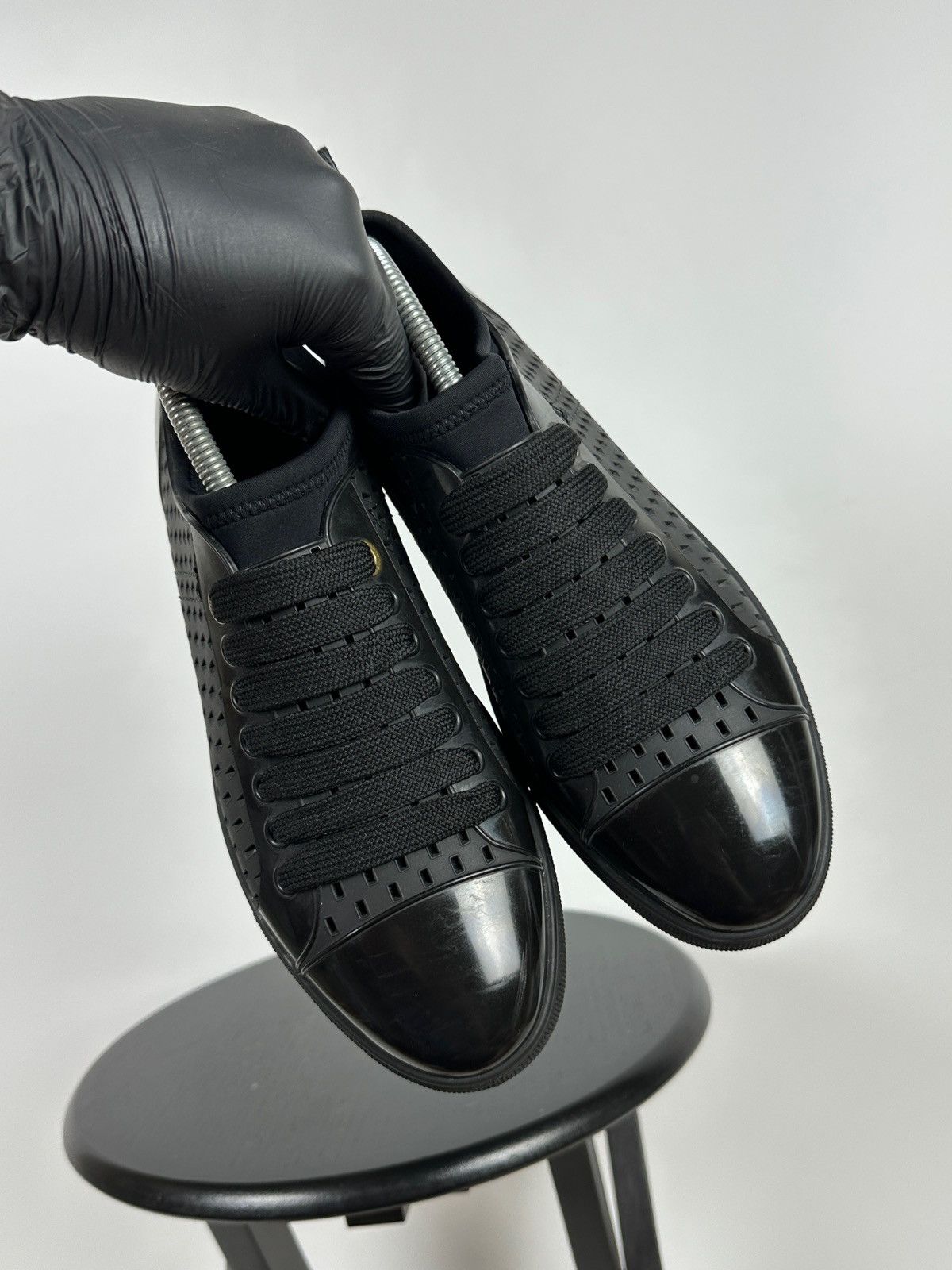 Vivienne Westwood Vivienne Westwood Orb Logo Low Top Sneakers Size US 7 / EU 40 - 11 Thumbnail