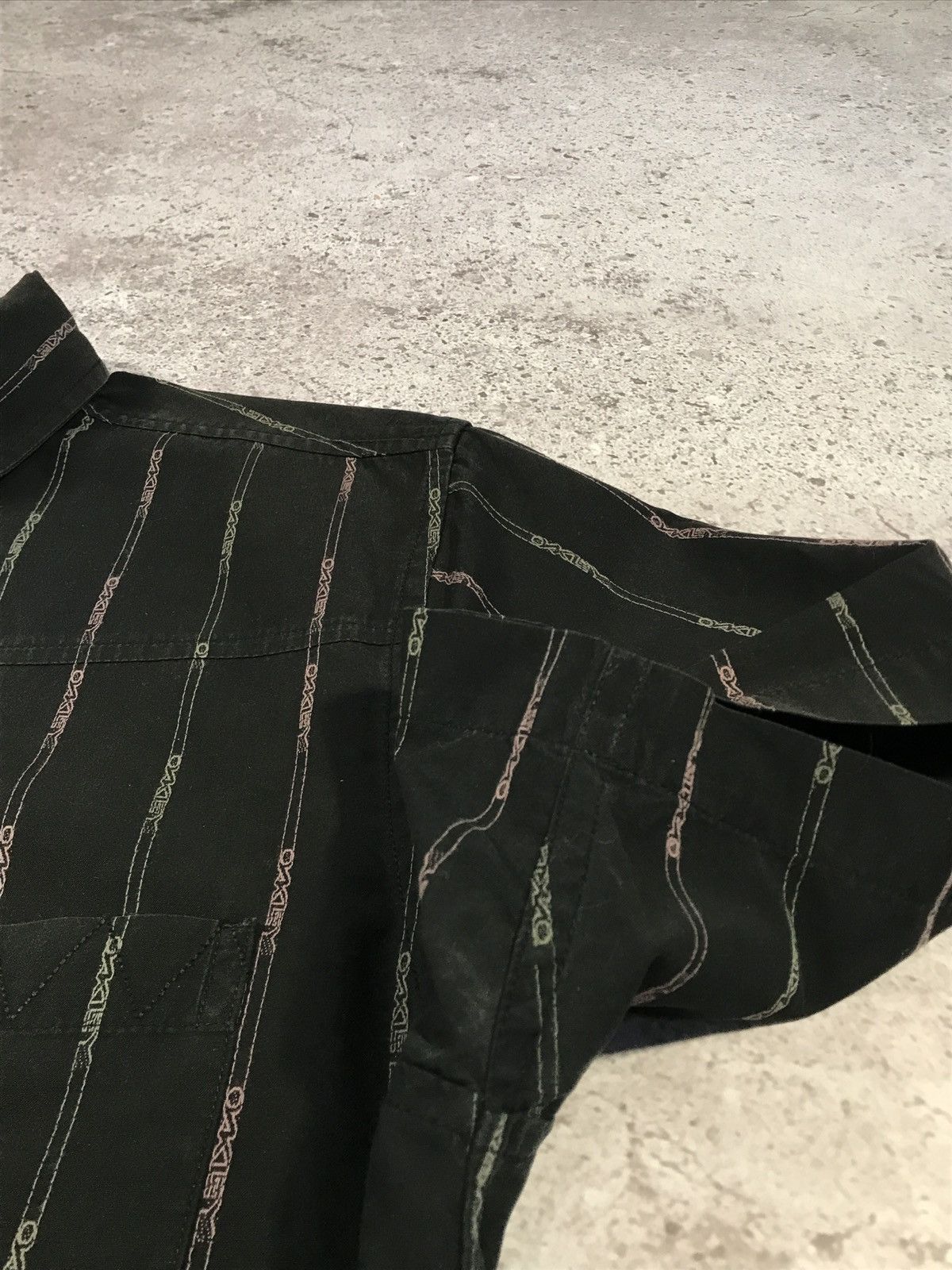 Oakley Vintage Sleeve Shirt Oakley Monogram Faded Black M Size US M / EU 48-50 / 2 - 9 Thumbnail