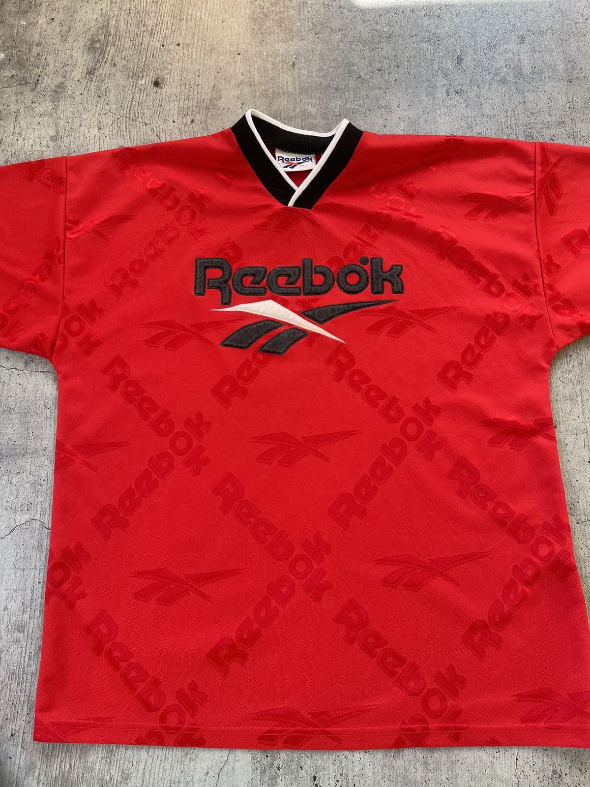 Reebok × Vintage Reebok Vintage Monogram 90s T-Shirt size L Size US L / EU 52-54 / 3 - 2 Thumbnail