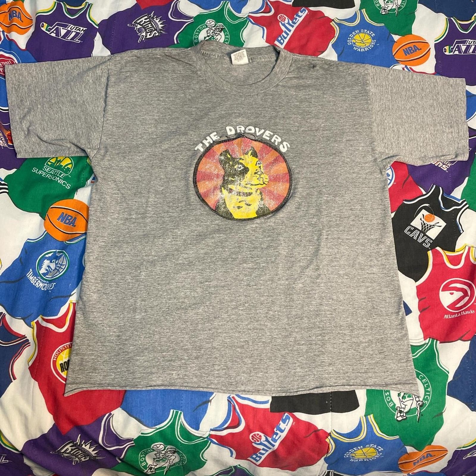 Band Tees × Vintage Vintage 90s Thrashed The Drovers Rock Band Dog Animal Tee Size US XL / EU 56 / 4 - 1 Thumbnail