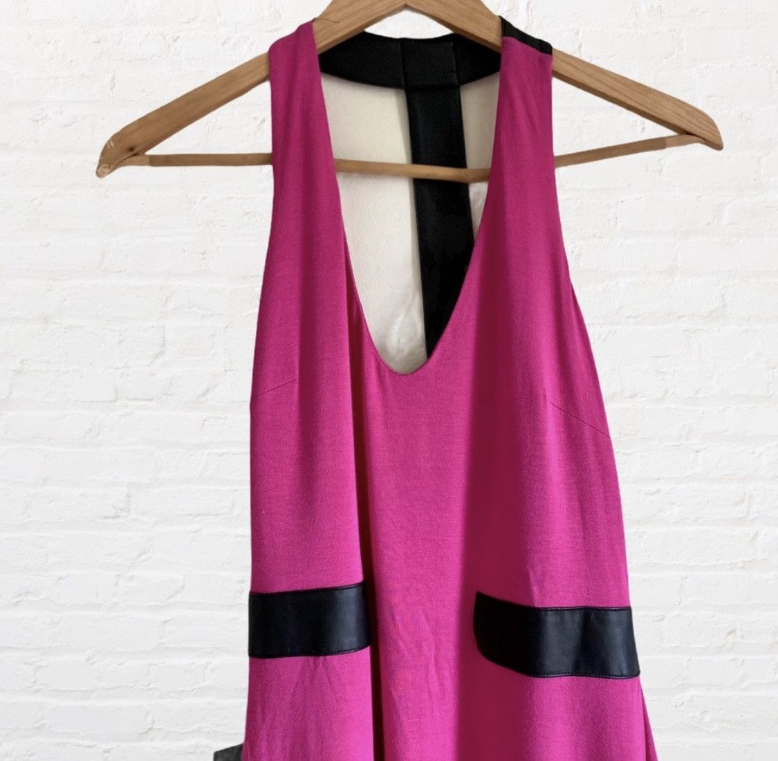 Bebe BEBE HOT PINK HIGH LOW T BACK HALTER DRESS Size S / US 4 / IT 40 - 3 Thumbnail