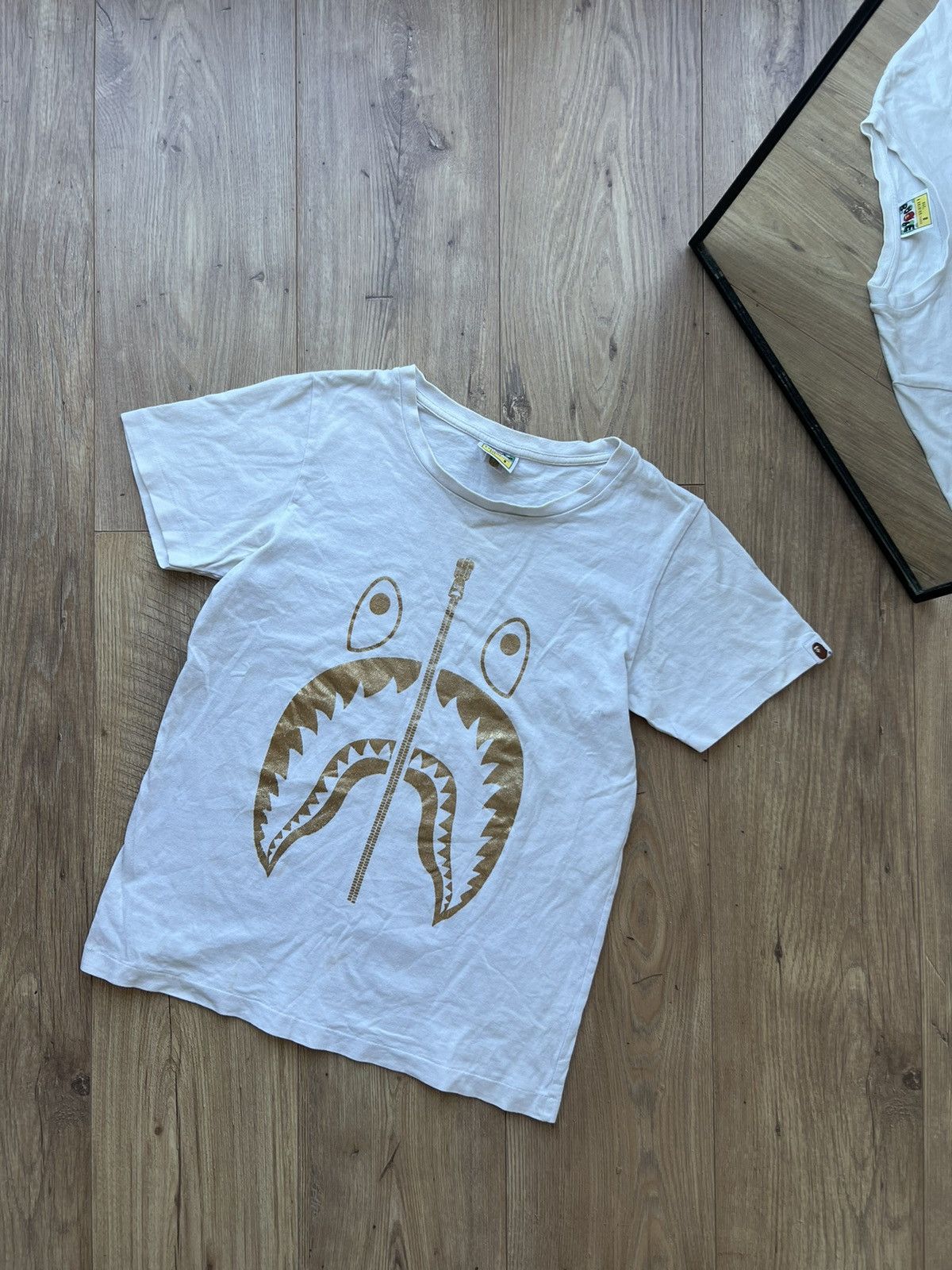 Bape BAPE LADIES SHARK JAWS TEE Size S / US 4 / IT 40 - 1 Thumbnail