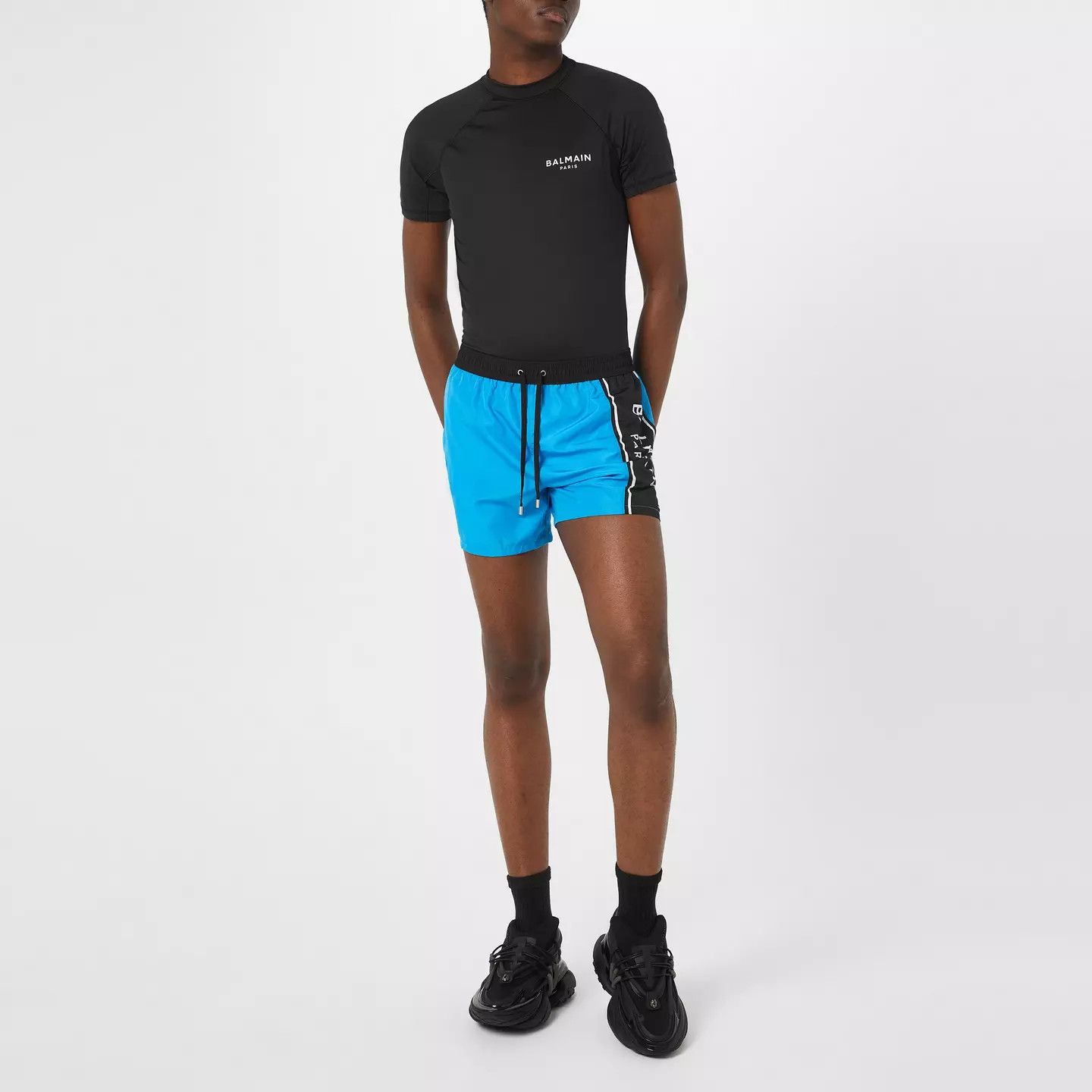 Balmain o1g2r1mq0426 Muscle Short Sleeve T Shirt in Black Size US M / EU 48-50 / 2 - 3 Thumbnail