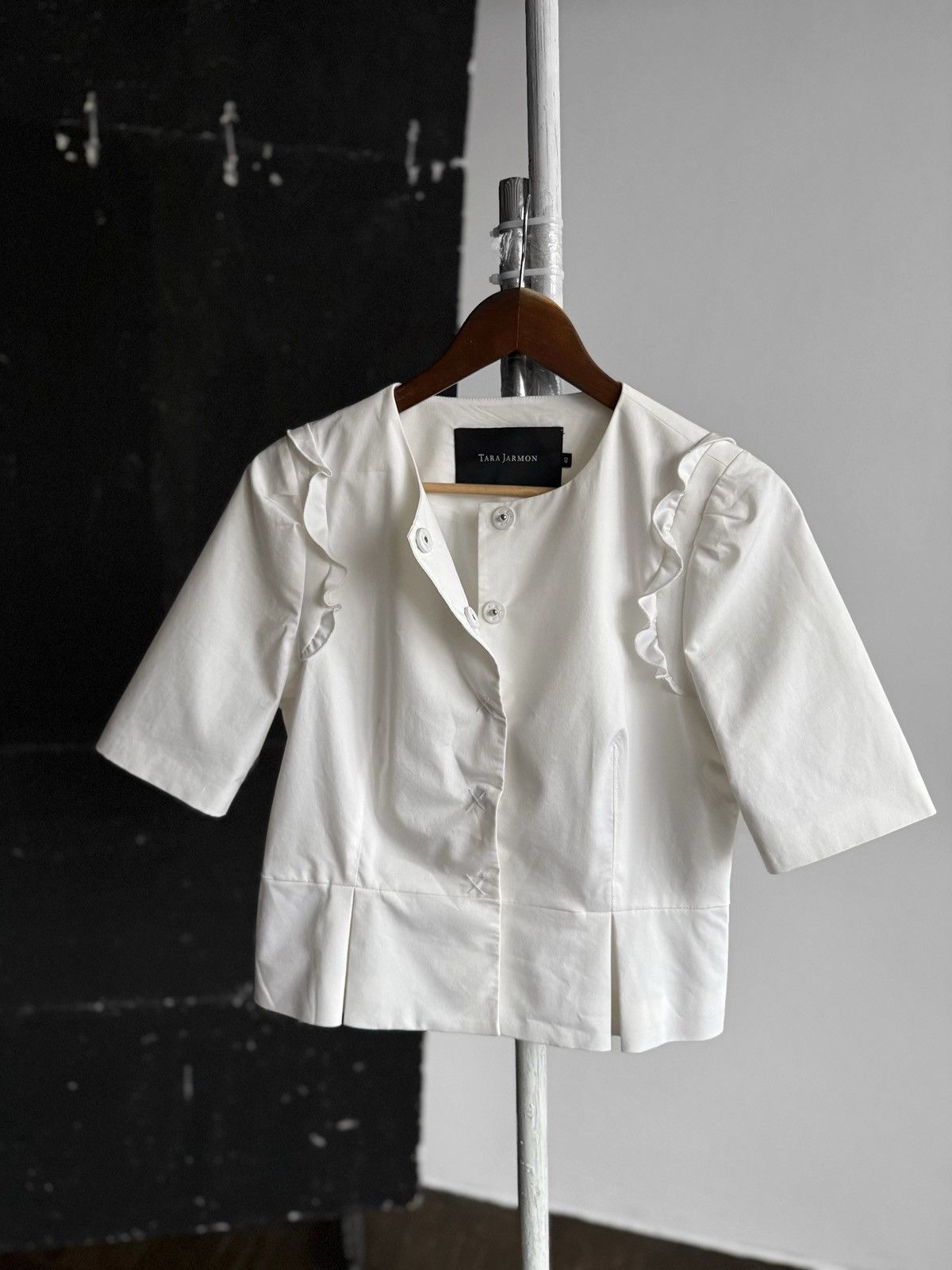 Tara Jarmon Tara Jarmon Womens White Ruffle Shoulder Short Sleeve Blazer Size M / US 6-8 / IT 42-44 - 3 Thumbnail
