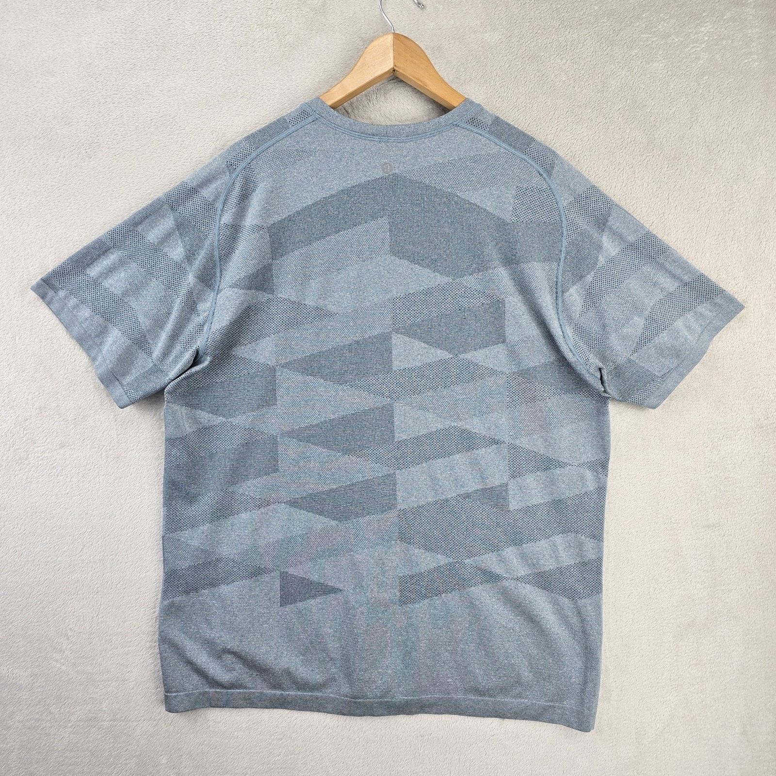 Lululemon Lululemon Metal Vent Tech Short Sleeve Shirt Mens XXL Size US XXL / EU 58 / 5 - 6 Thumbnail