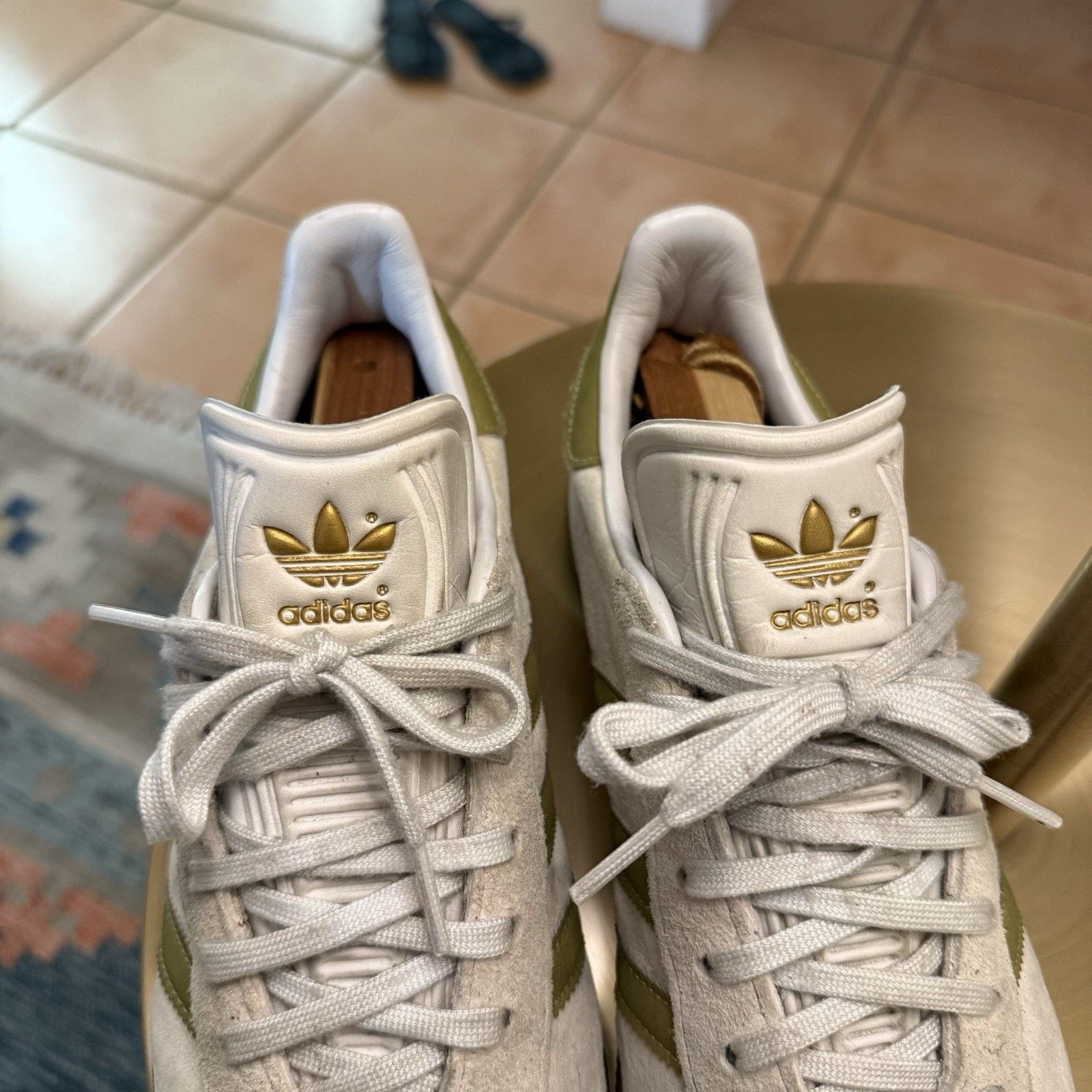 Adidas 2016 Adidas Gazelle White Gold Green Gum BB5495 Shoe Sneaker Size US 8.5 / EU 41-42 - 7 Thumbnail