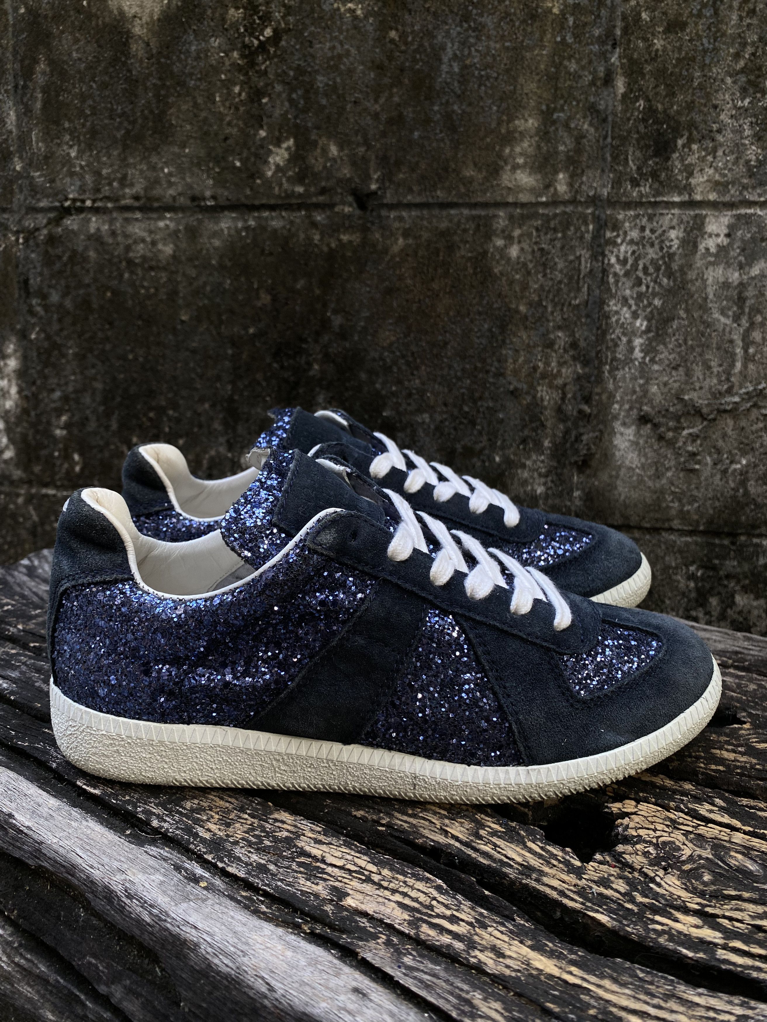 Maison Margiela Maison Margiela Replica Glitter Navy Sneakers EU36 Size US 6 / IT 36 - 1 Thumbnail