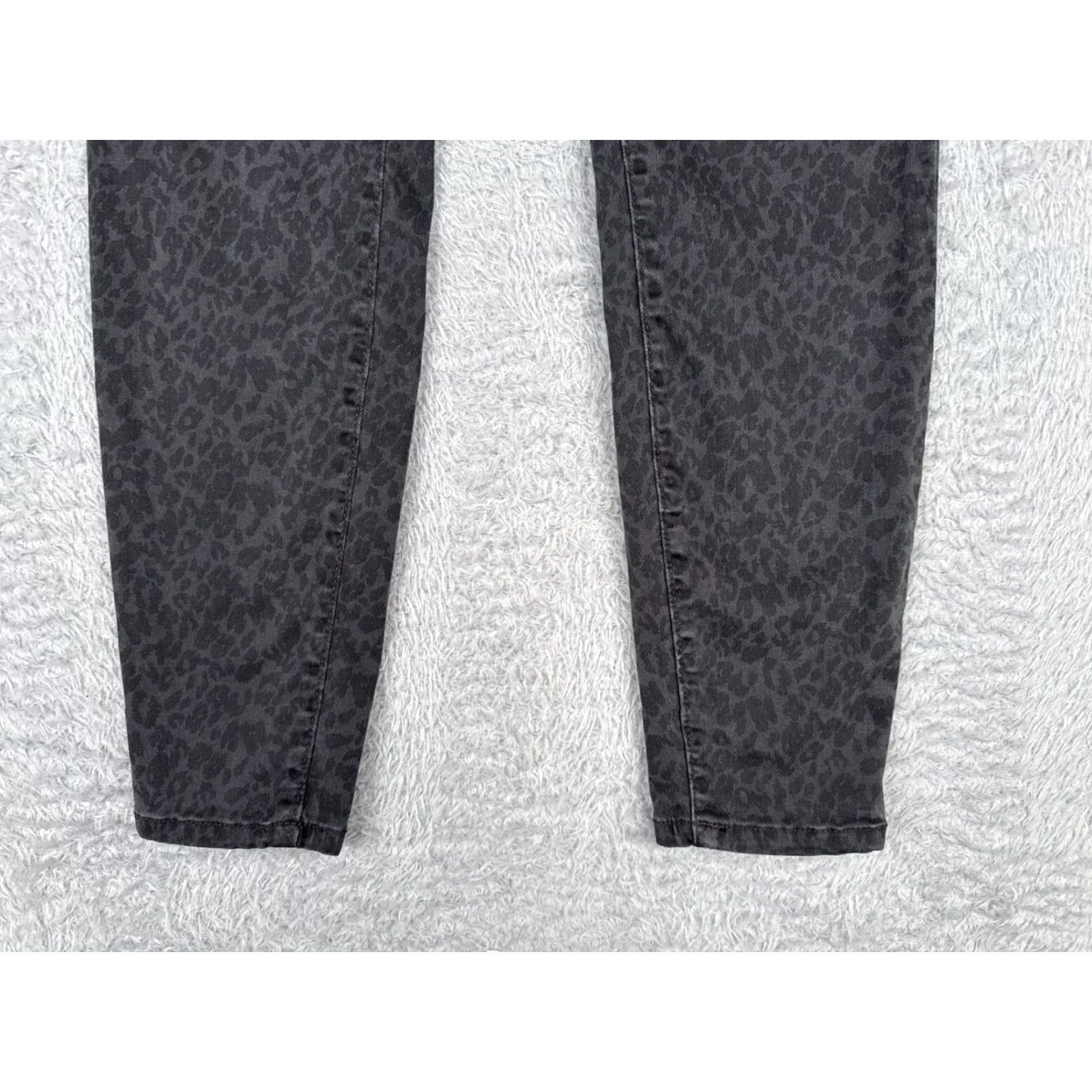 Buffalo David Bitton Buffalo Jeans Womens 4 Mid Rise Skinny 28x28 Black Gray Leopard Hanna High Skinny 28in Inseam 28in 5-Pocket Denim Cotton Blend Machine Washable Womens Size 27" / US 4 / IT 40 - 2 Thumbnail