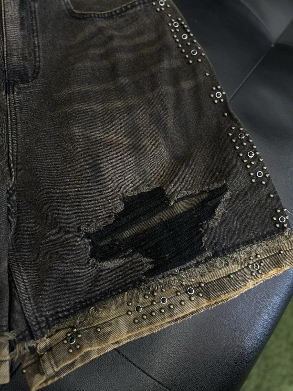 Vale Valley Denim Studded Shorts Size 30 (Brand New) Black/Brown Size US 30 / EU 46 - 4 Thumbnail