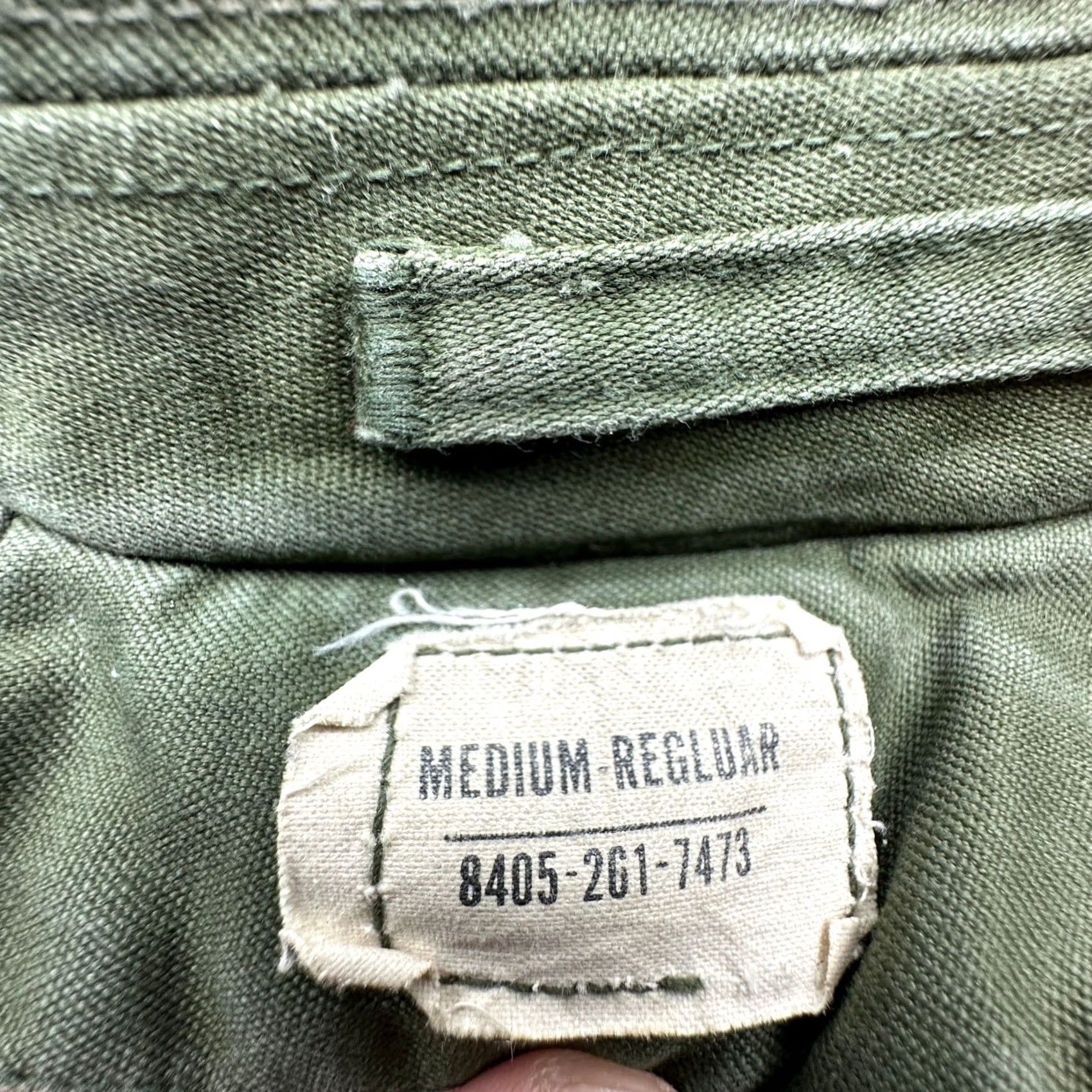 Vintage VINTAGE US Army Trench Coat Mens Medium Green Cotton Sateen OG-107 Overcoat 60s Vietnam Era Size US M / EU 48-50 / 2 - 3 Thumbnail