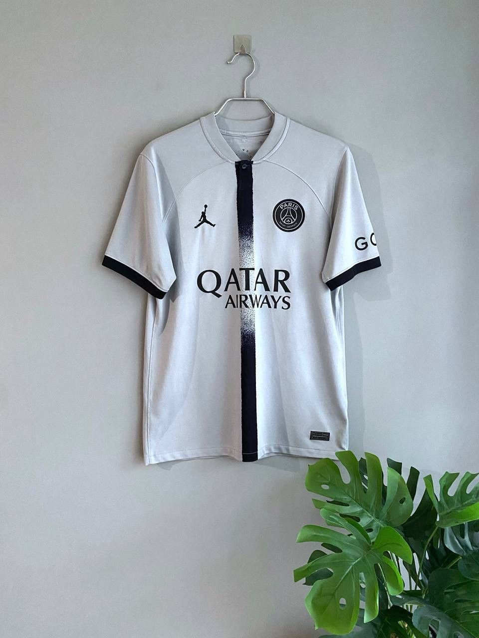 Jordan Brand Jordan FC Paris Saint Germain 2022/23 Away Soccer Jersey, M Size US M / EU 48-50 / 2 - 1 Thumbnail