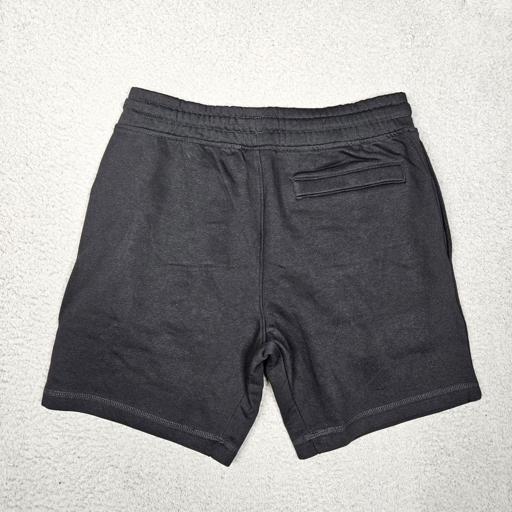 Gymshark Gymshark Men’s Crest Slim fit Sweatshort Black Sz S Size US 29 - 6 Thumbnail