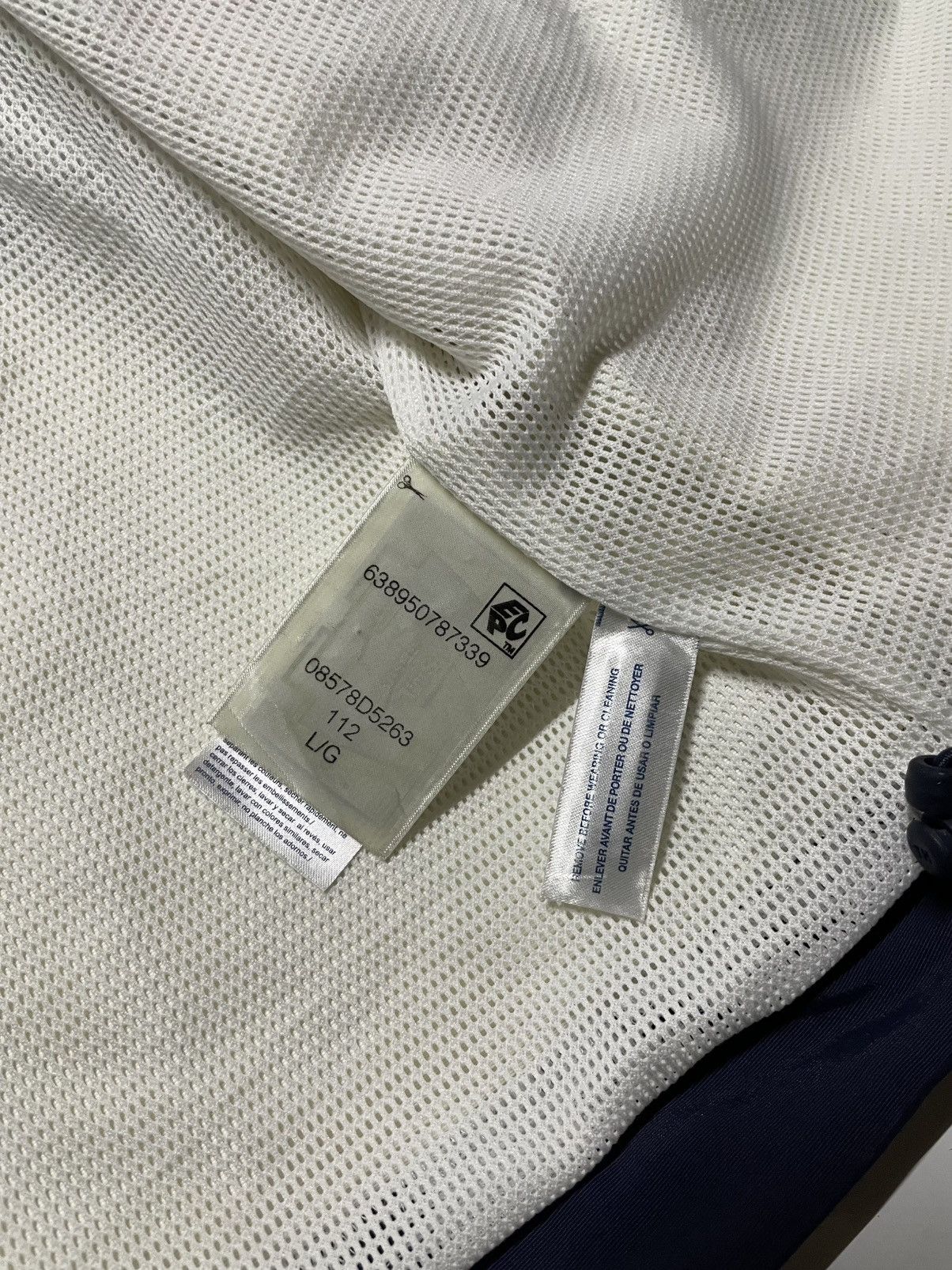 Tommy Hilfiger × Vintage Tommy Hilfiger combine bigflag white sportwear jacket Size US L / EU 52-54 / 3 - 14 Thumbnail