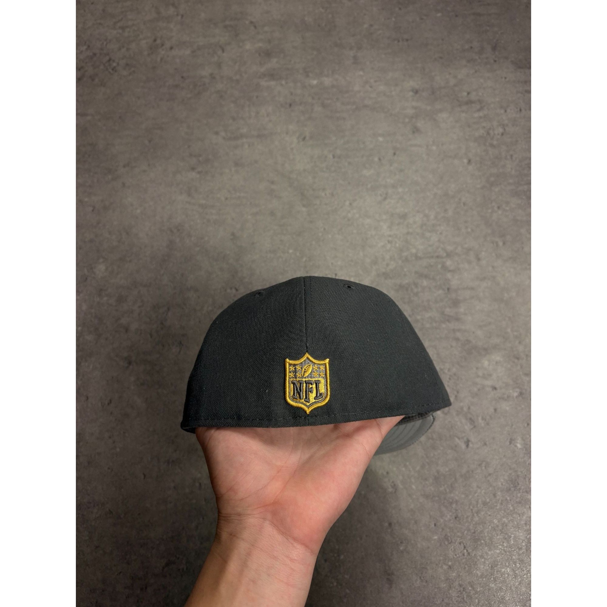 New Era New Era 59FIFTY Oakland Raiders Hat NFL Metal Shield Logo Gr Size 34 - 3 Thumbnail