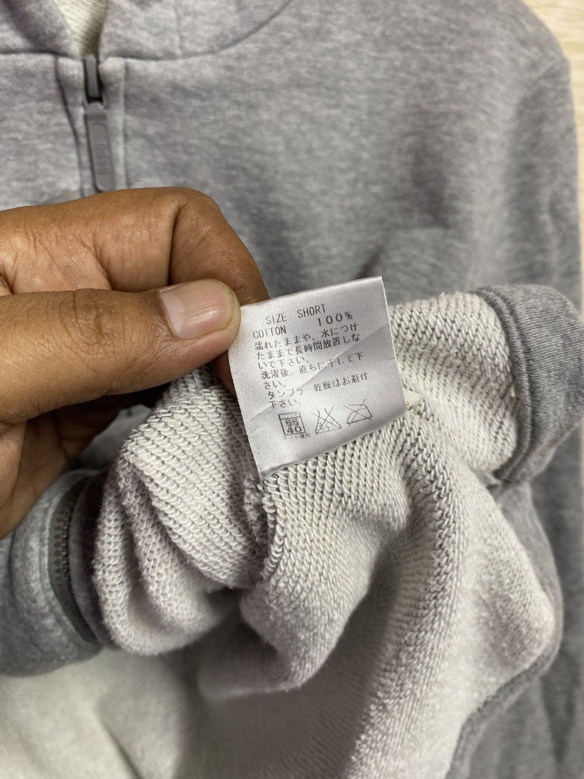 Bape A Bathing Ape (BAPE) full-zip hoodie featuring the "BAPE" Size US M / EU 48-50 / 2 - 18 Thumbnail