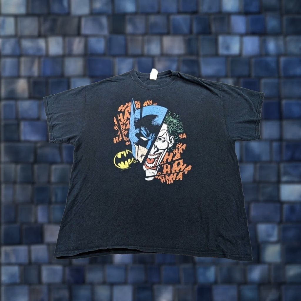 DC Comics VINTAGE DC Batman Joker Shirt Mens XL Black Split Visage Gildan Heavy Cotton Short Sleeve Mens Size US XL / EU 56 / 4 - 1 Thumbnail