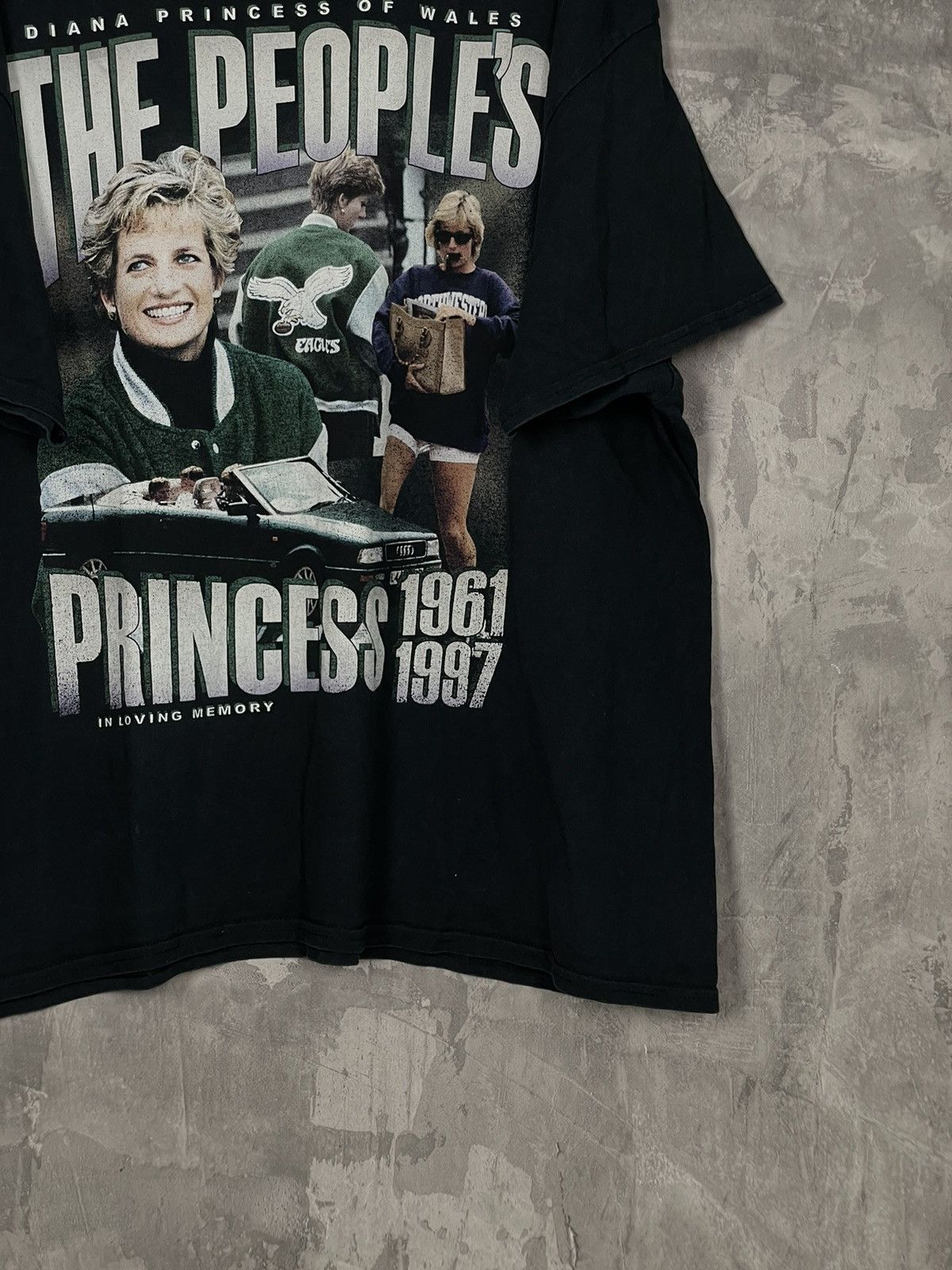 Vintage Vintage Princess Diana Y2K Big Print LogoT-Shirt Size US L / EU 52-54 / 3 - 6 Thumbnail