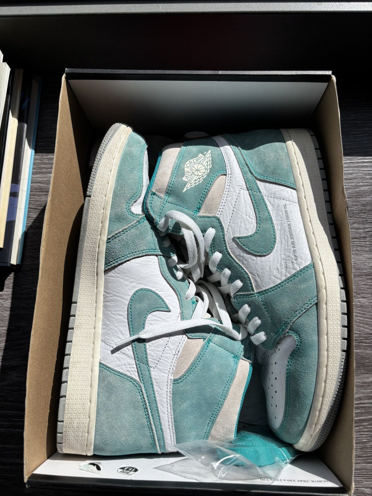 Nike Jordan 1 High Turbo Green Size US 11.5 / EU 44-45 - 1 Thumbnail