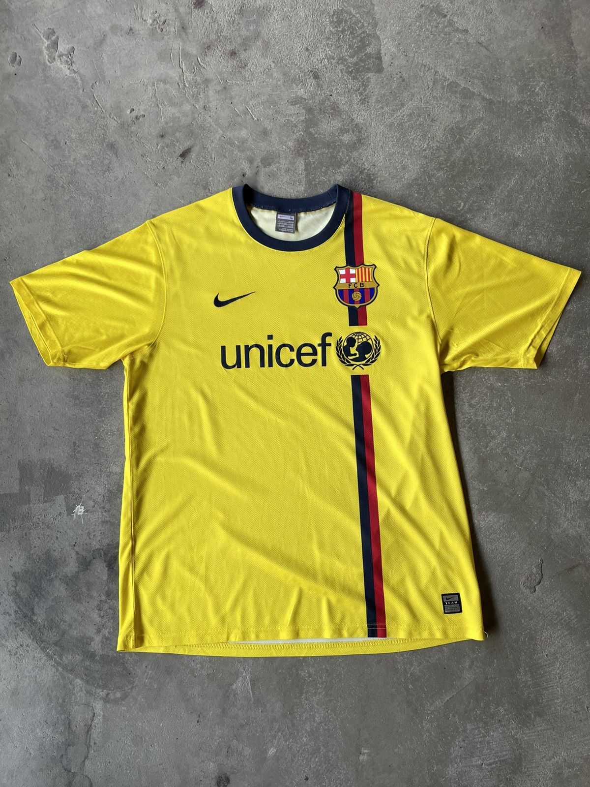 image of F C Barcelona x Nike F.c.barcelona Jersey 2008/2009 Nike Away Kit in Yellow, Men's (Size Large)