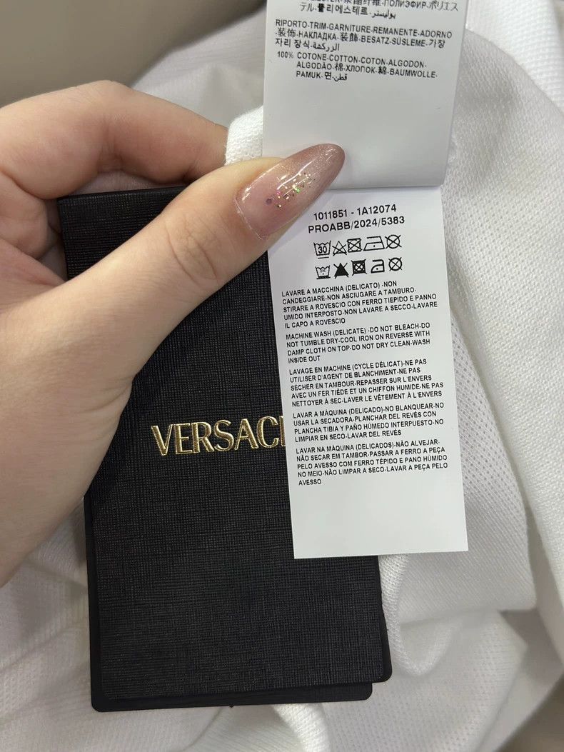 Versace Versace Men's crew neck white casual T-shirt short sleeve Size US L / EU 52-54 / 3 - 9 Thumbnail