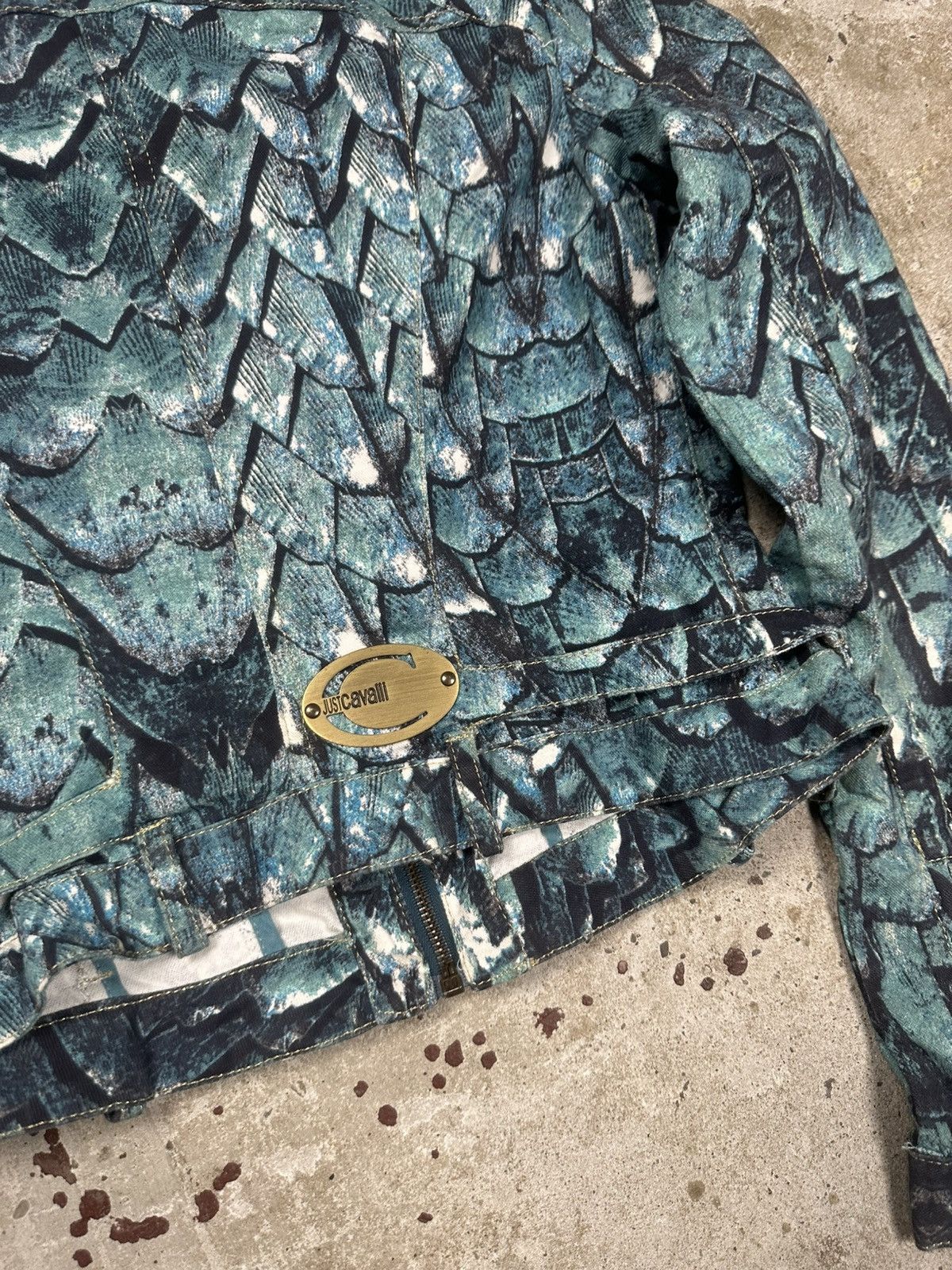 Just Cavalli 2000s Just Cavalli Python Blue Print Denim Trucker Jacket Size S / US 4 / IT 40 - 13 Thumbnail