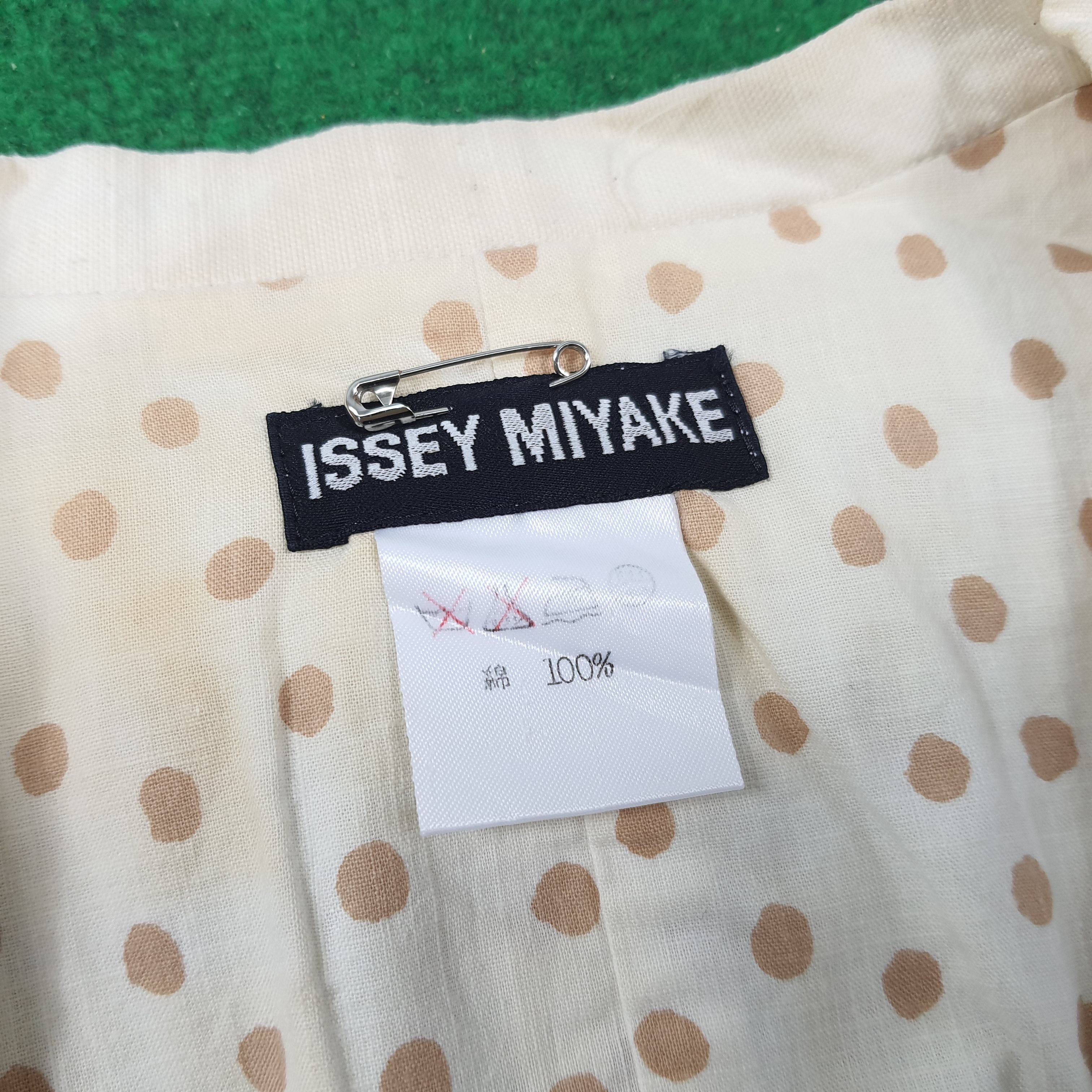 Issey Miyake × Japanese Brand × Vintage Vintage Issey Miyake Japanese Brand Polka Dot Vests Size US M / EU 48-50 / 2 - 3 Thumbnail