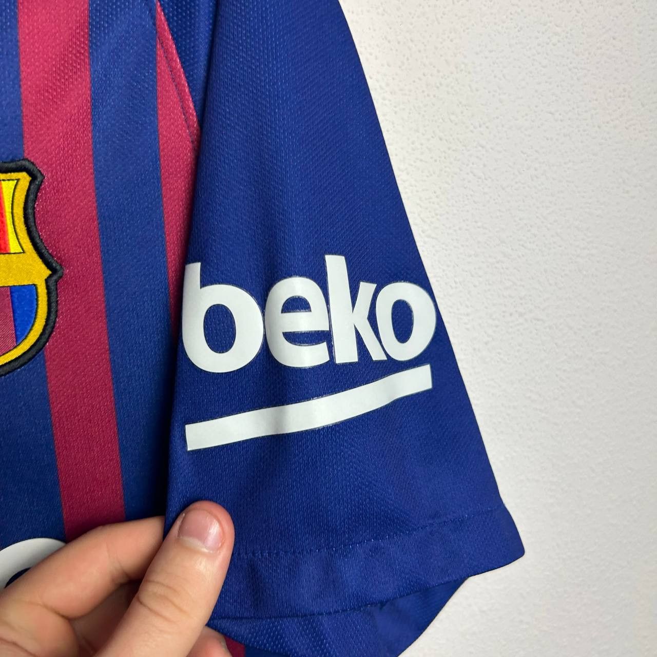 Nike Mens Nike FC Barcelona 2018 Origi player soccer jersey Size US S / EU 44-46 / 1 - 5 Thumbnail
