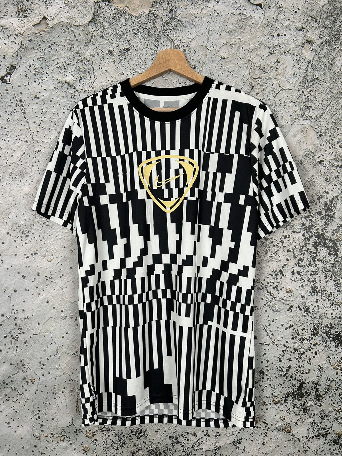 Nike Nike Center Swoosh Tee Jersey Retro Football Y2K Size US M / EU 48-50 / 2 - 1 Thumbnail