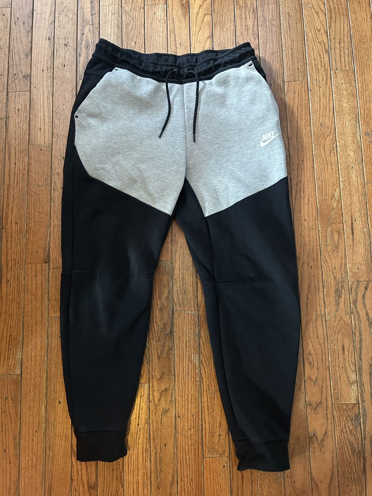 Nike Nike Black White Tech Fleece Full-Zip Suit - Size Medium Size US M / EU 48-50 / 2 - 5 Thumbnail